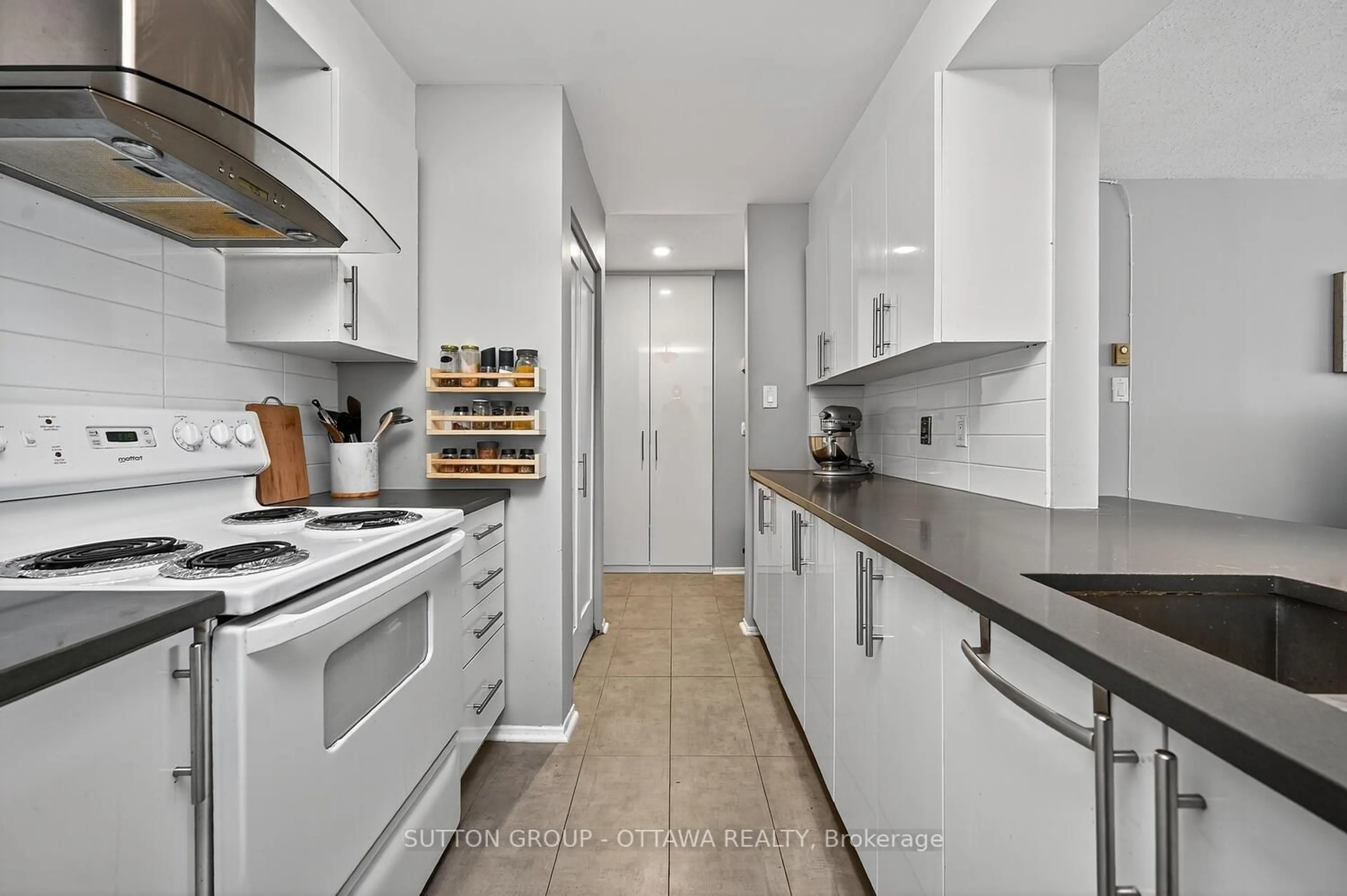 Unknown for 214 Viewmount Dr #317, Ottawa Ontario K2E 7X3