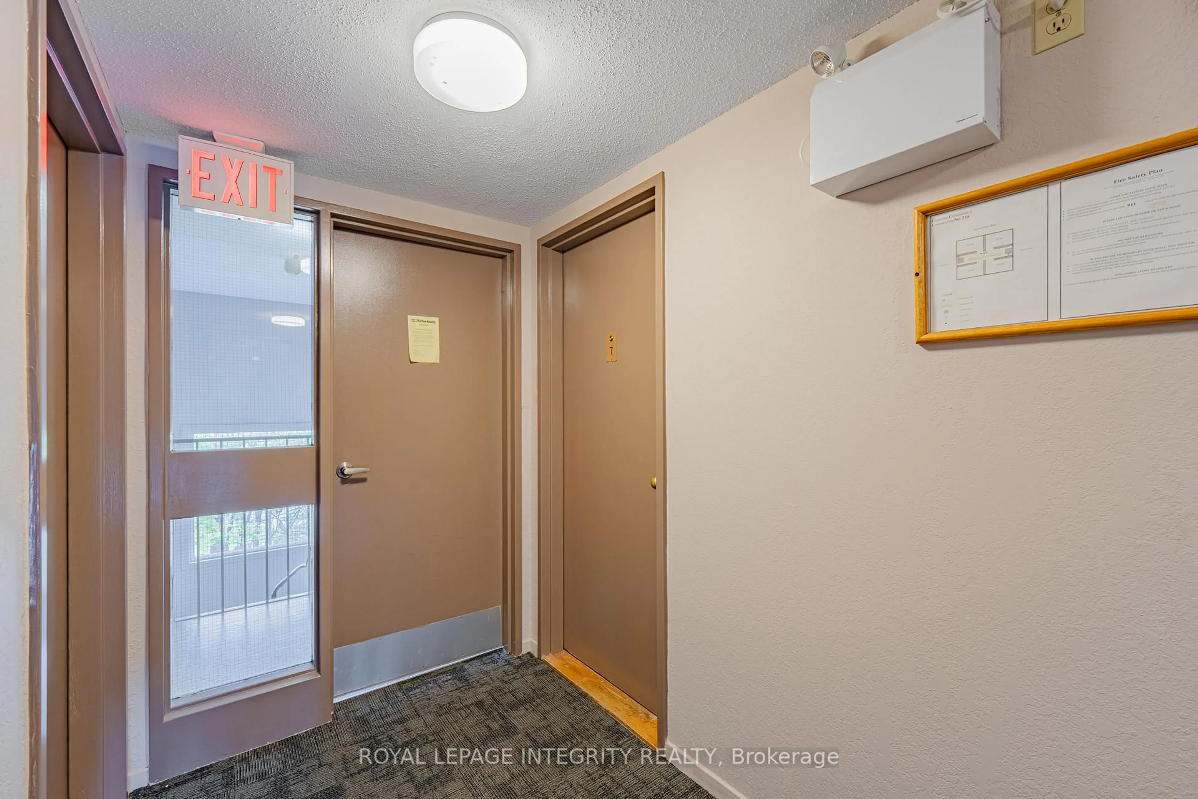 Unknown for 6 Sweetbriar Circ #7, Ottawa Ontario K2J 2K4