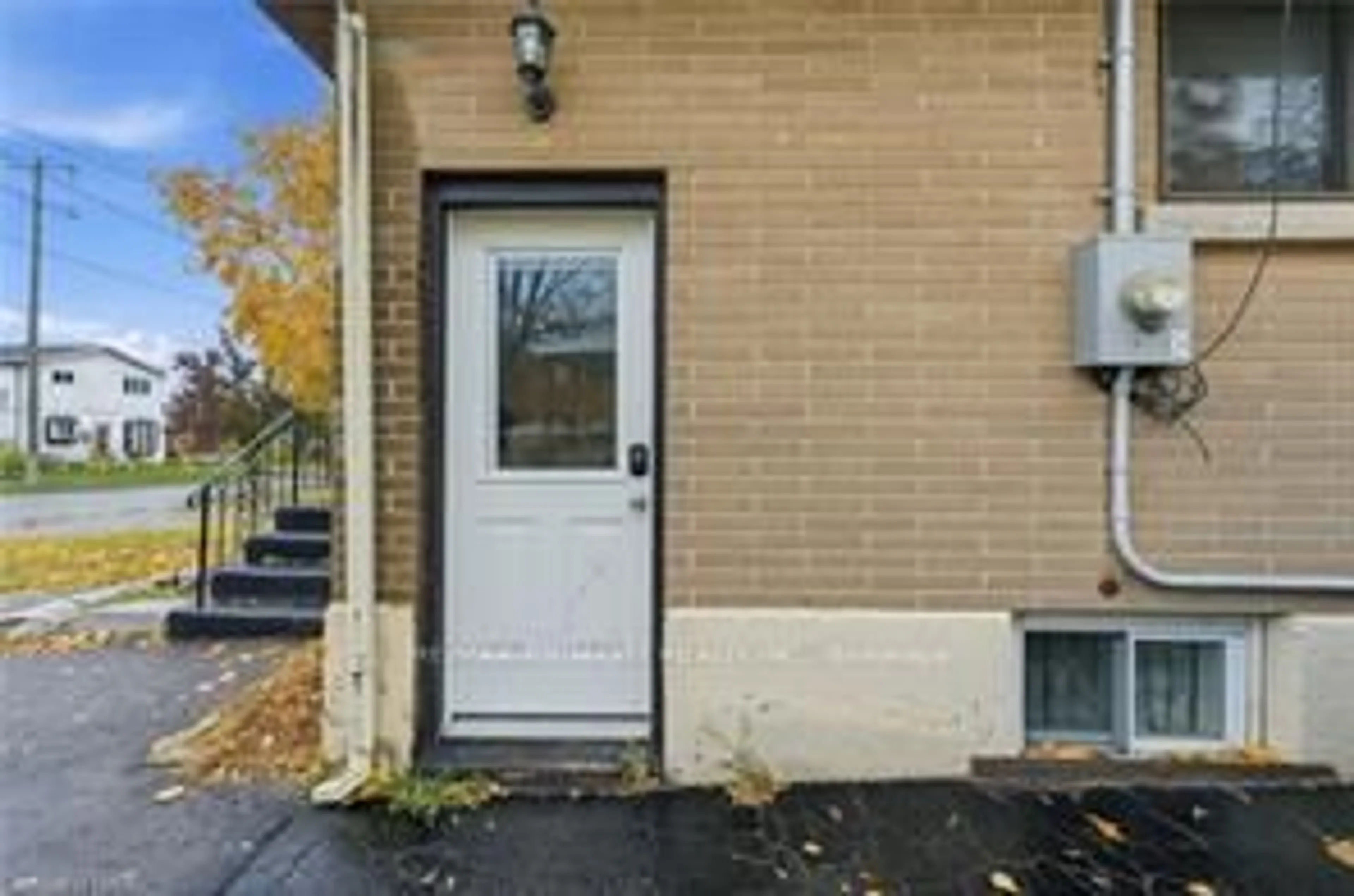Unknown for 392 Wellington St, Brantford Ontario N3S 4A9