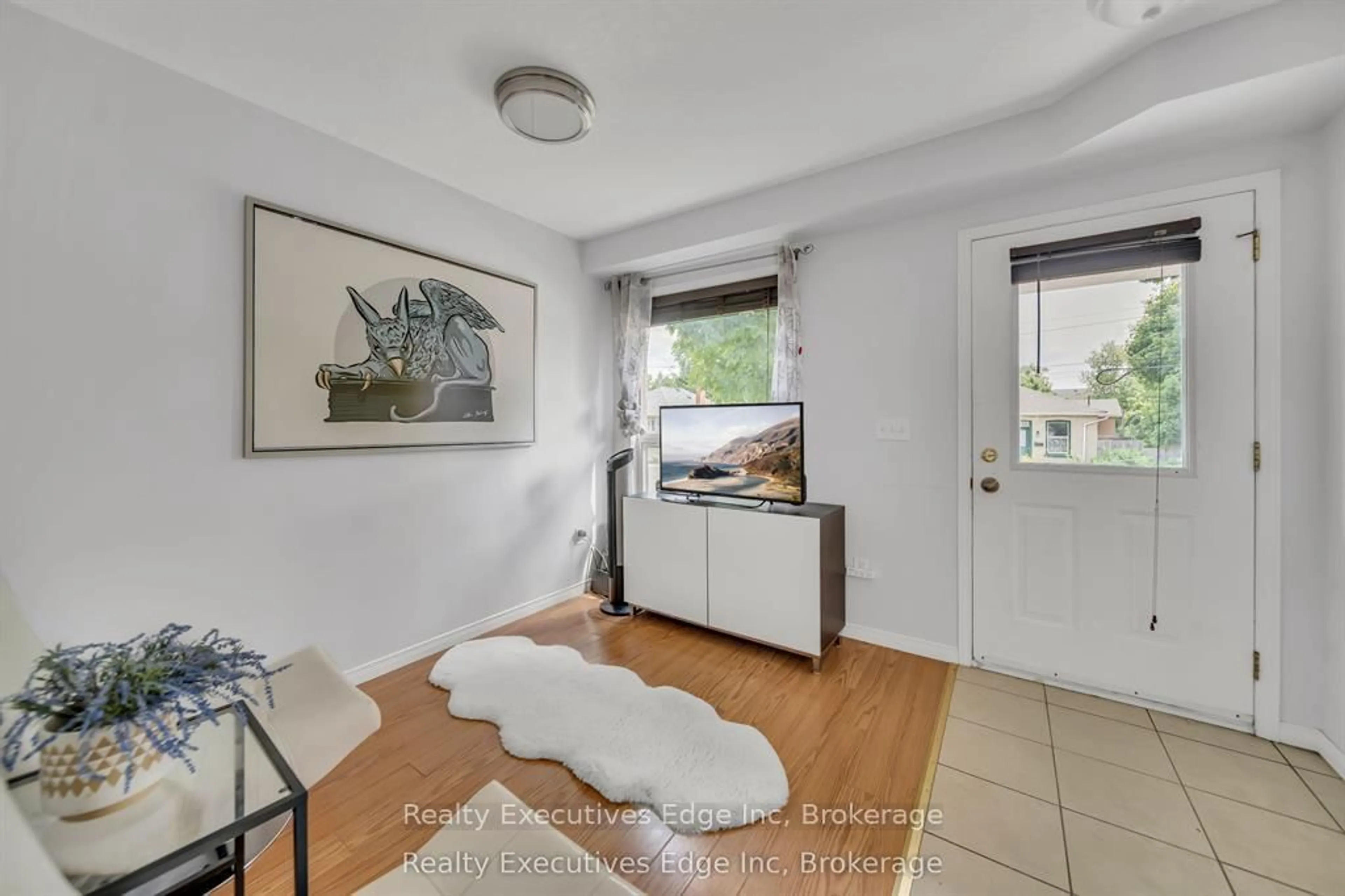 A pic of a room for 142 York Rd #5, Guelph Ontario N1E 3E9