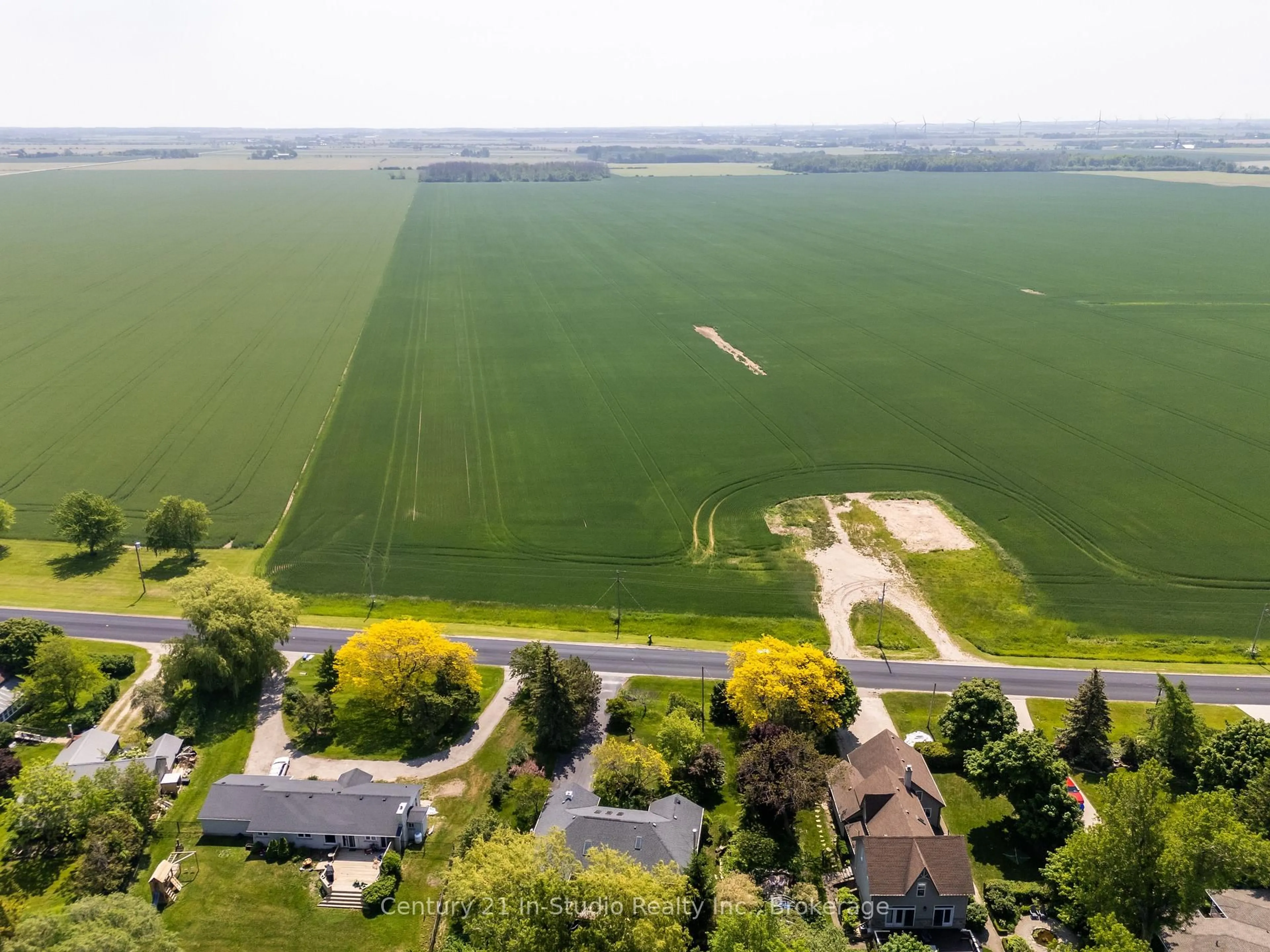 A pic from outside/outdoor area/front of a property/back of a property/a pic from drone, street for 790 Lake Range Dr, Huron-Kinloss Ontario N2Z 0C3