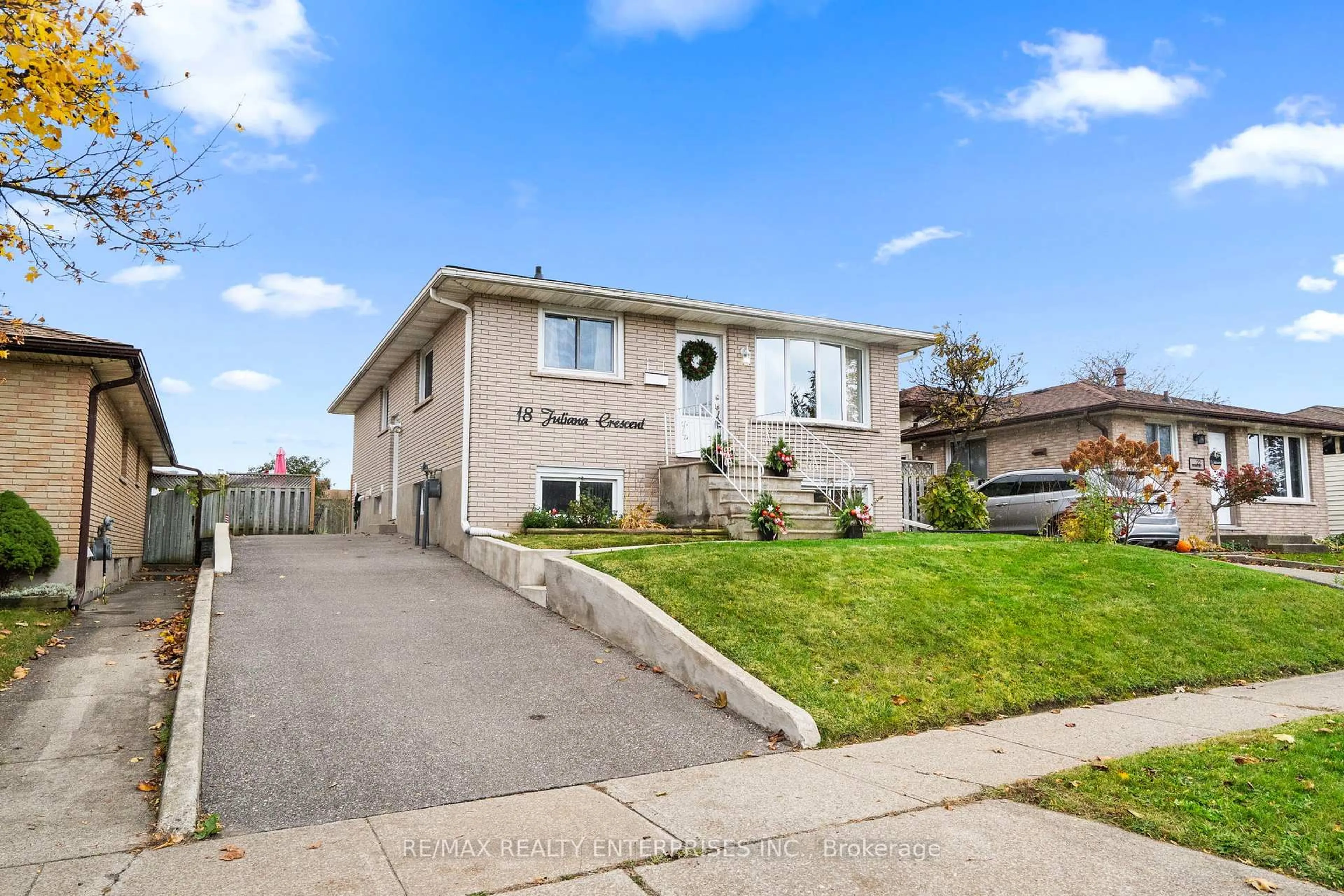 Unknown for 18 Juliana Cres, Cambridge Ontario N1R 6W6