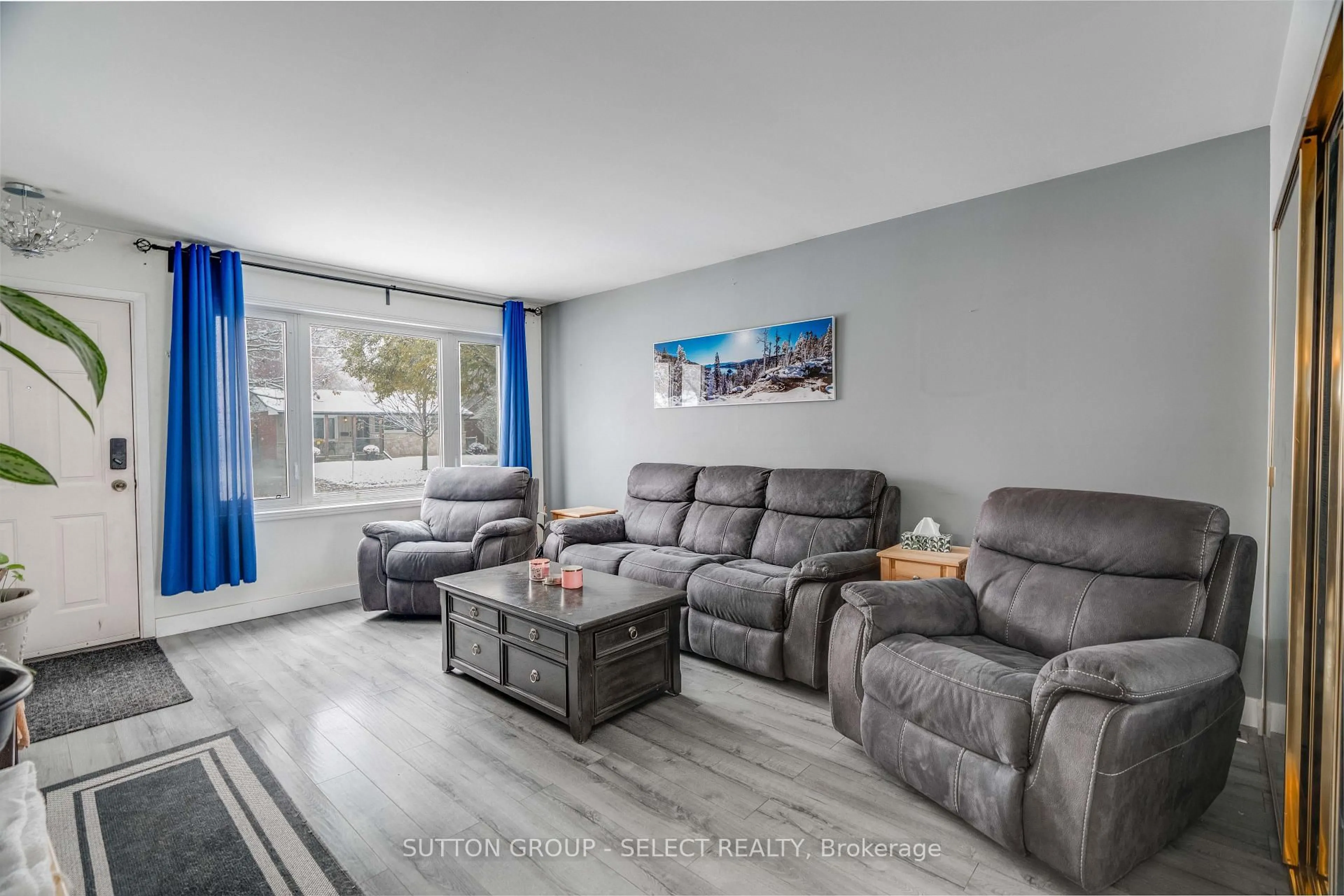 Living room with furniture, unknown for 58 Villeneuve Cres, London East Ontario N5V 1M8