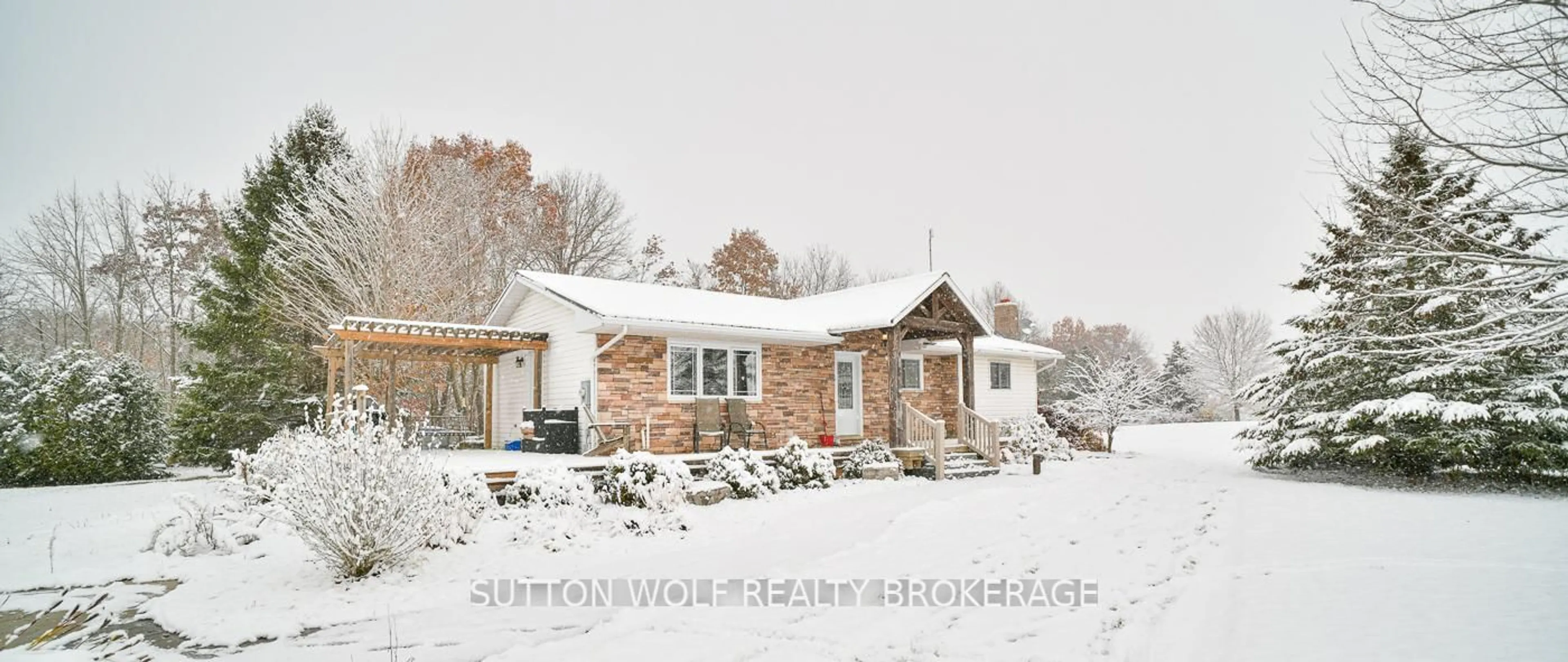 Home with brick exterior material, street for 1920 Melwood Rd, Adelaide Metcalfe Ontario N7G 3H5