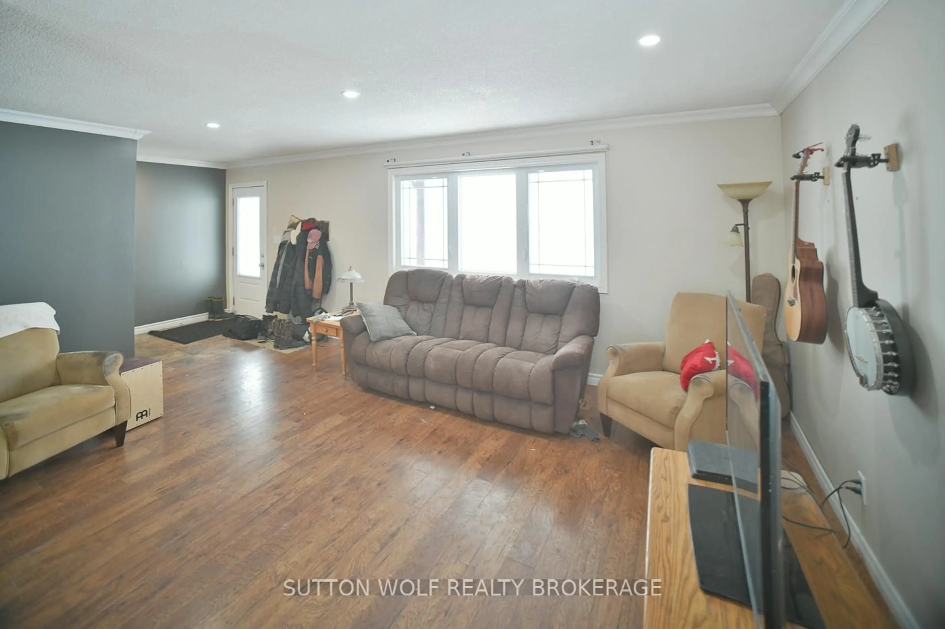 Living room with furniture, unknown for 1920 Melwood Rd, Adelaide Metcalfe Ontario N7G 3H5