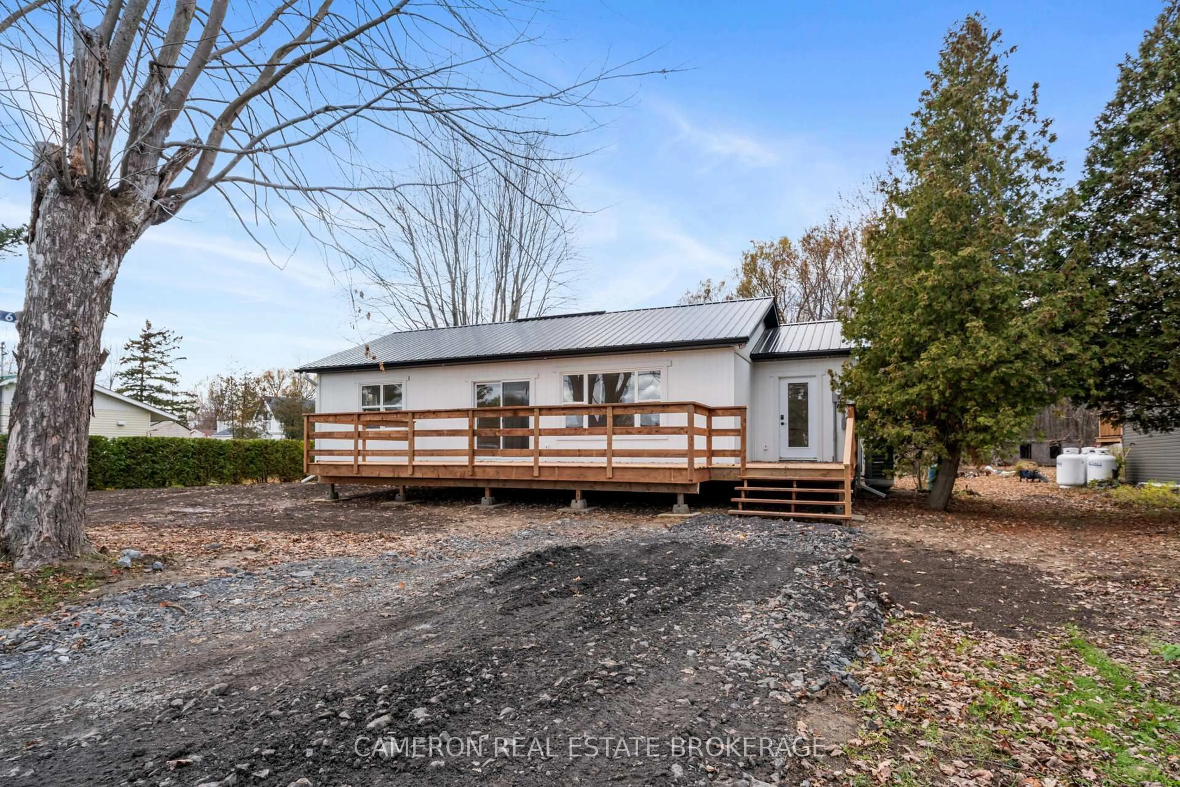 A pic from outside/outdoor area/front of a property/back of a property/a pic from drone, unknown for 6271 153rd Ave, South Glengarry Ontario K0C 1E0