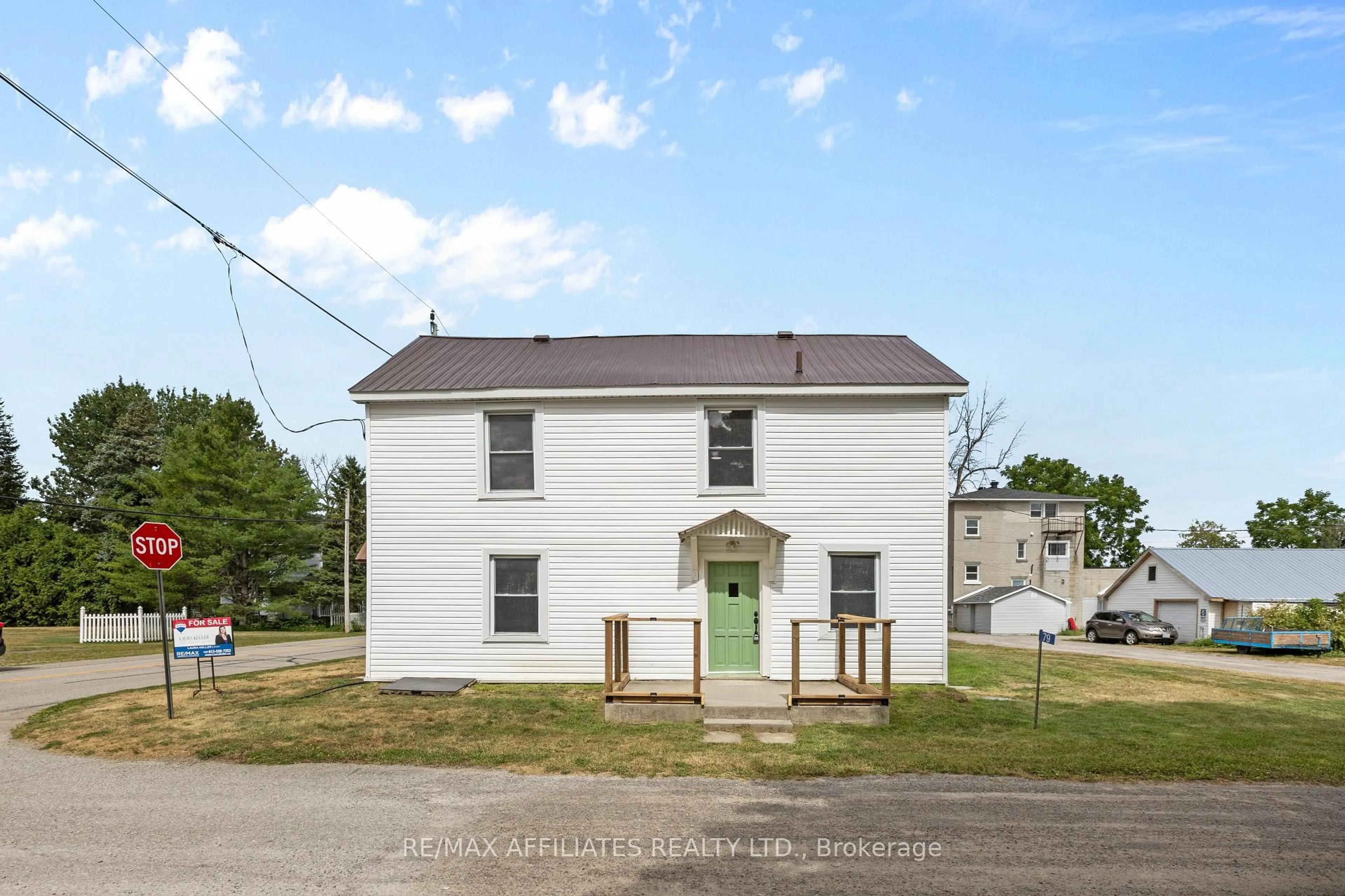A pic from outside/outdoor area/front of a property/back of a property/a pic from drone, building for 79 Henry St, Merrickville-Wolford Ontario K0G 1G0