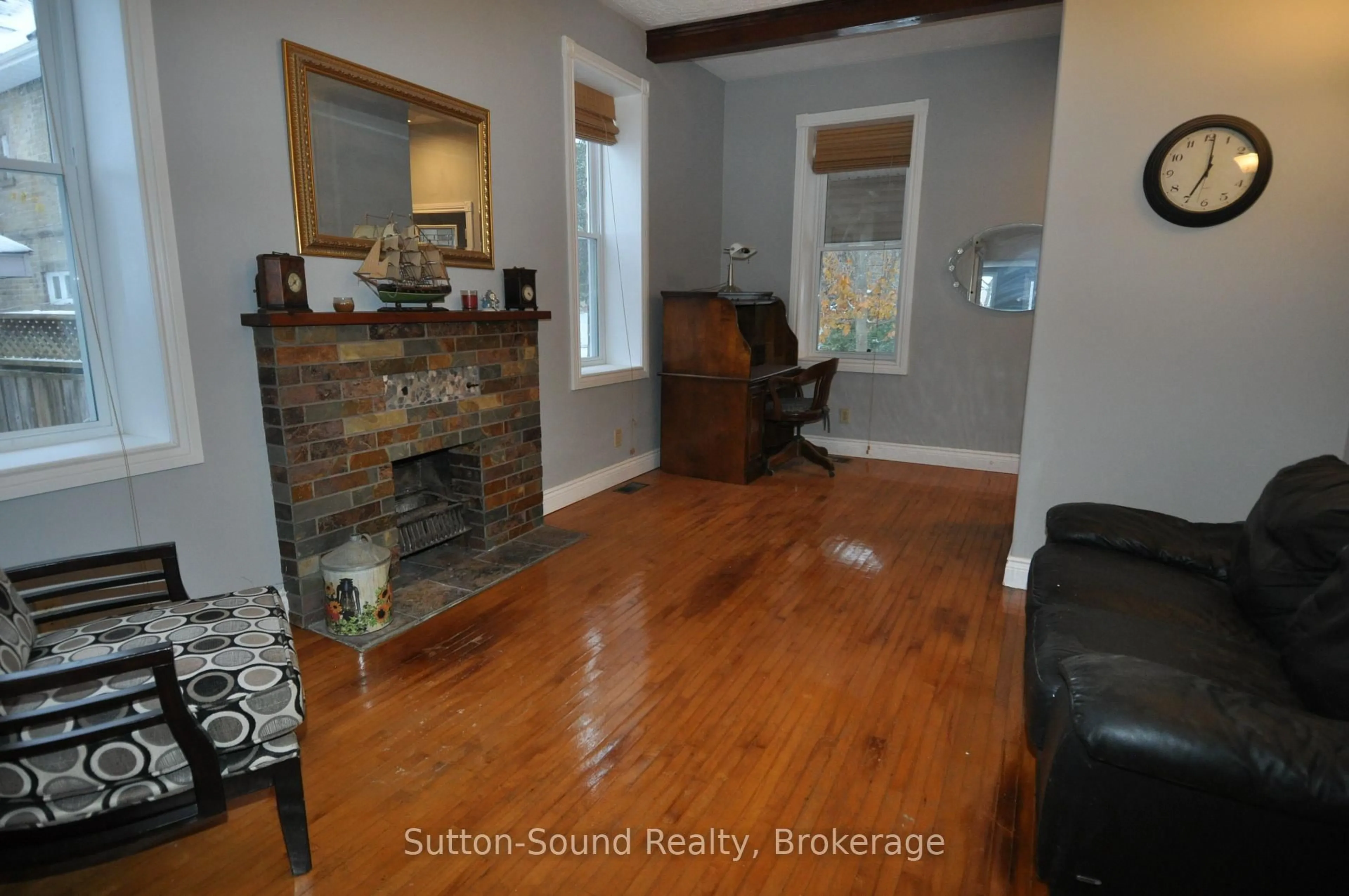 Unknown for 1969 4th Ave, Owen Sound Ontario N4K 4Y1