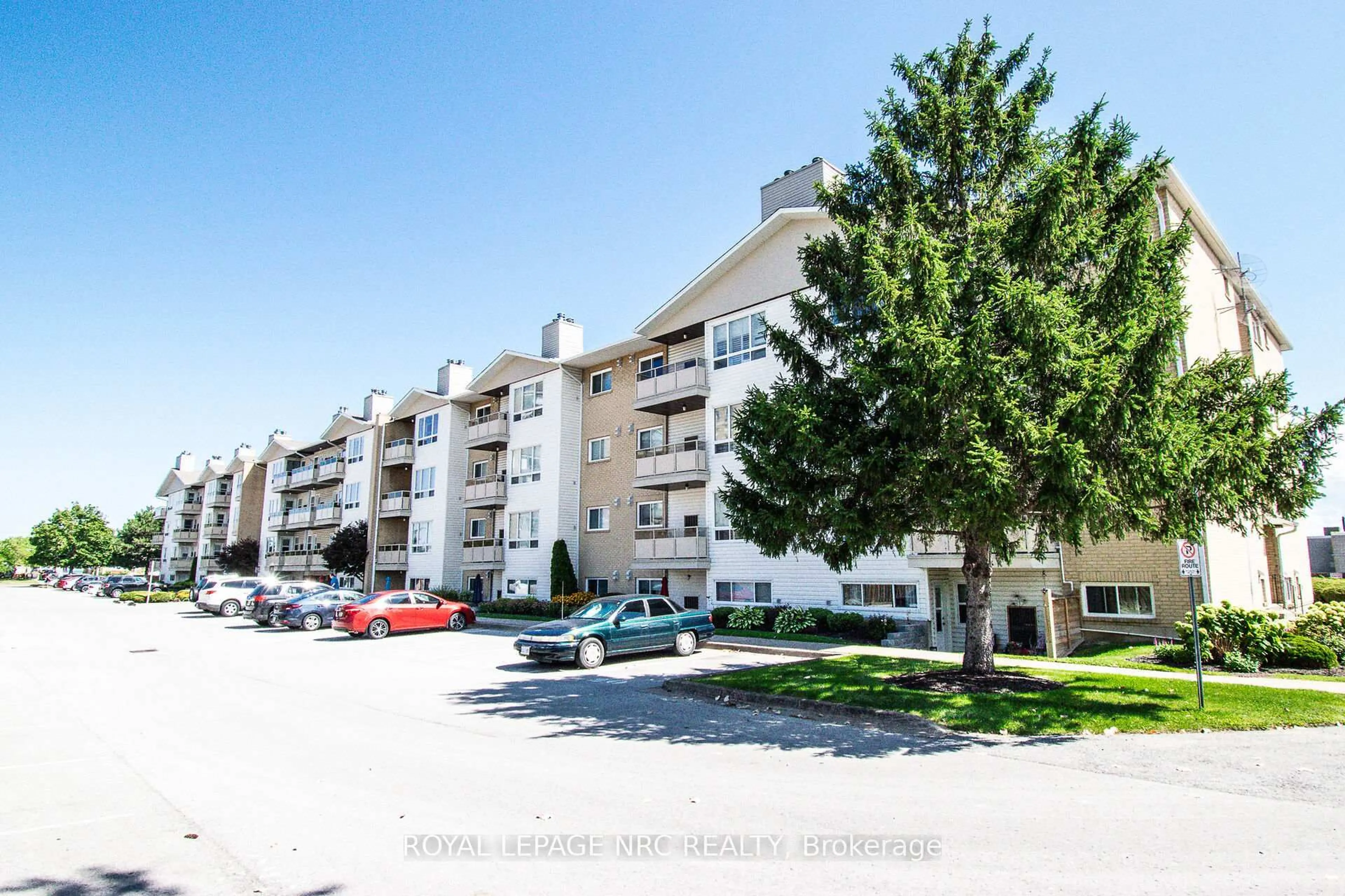 Patio, street for 78 Roehampton Ave #217, St. Catharines Ontario L2M 7W9