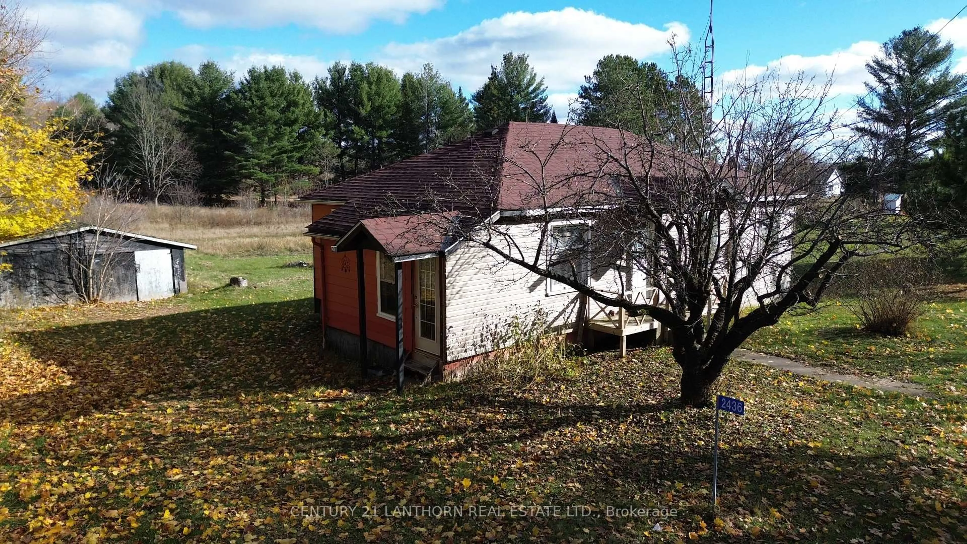 A pic from outside/outdoor area/front of a property/back of a property/a pic from drone, unknown for 2436 Henderson Rd, Arden Ontario K0H 1B0