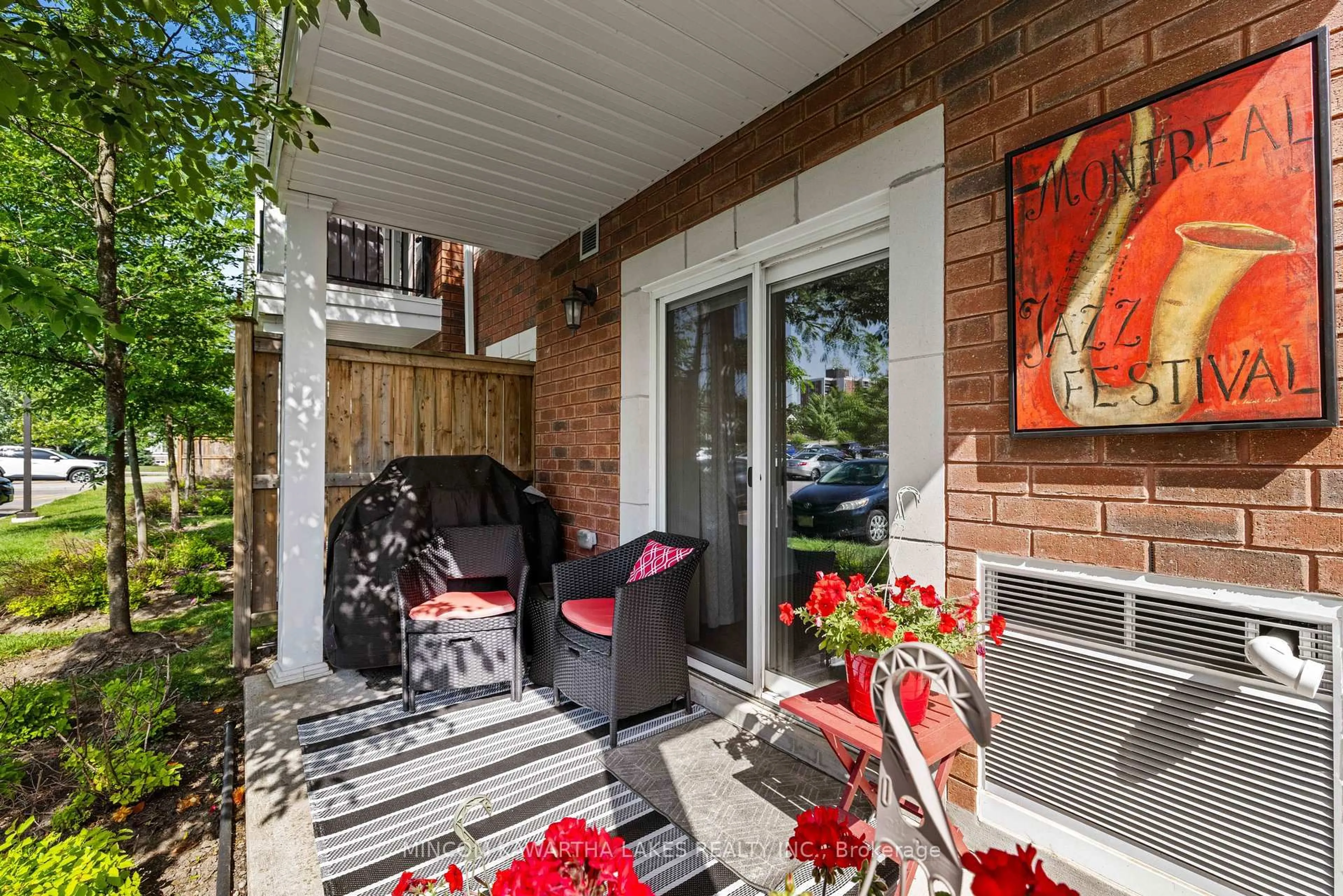 Patio, street for 910 Wentworth St #105, Peterborough Ontario K9J 8R8