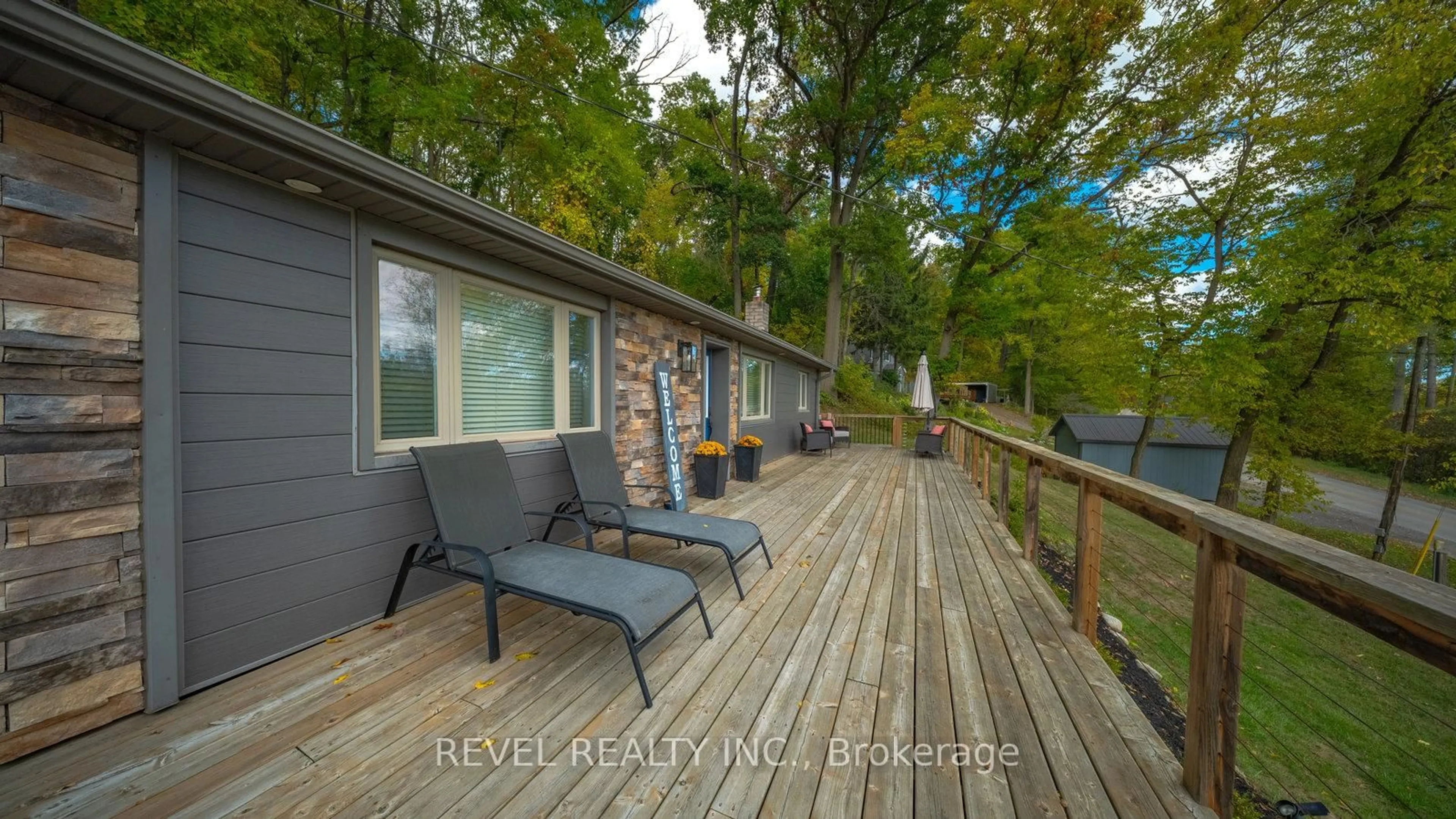 Patio, water/lake/river/ocean view for 84 Jennings Rd, Brantford Ontario N3T 5L7