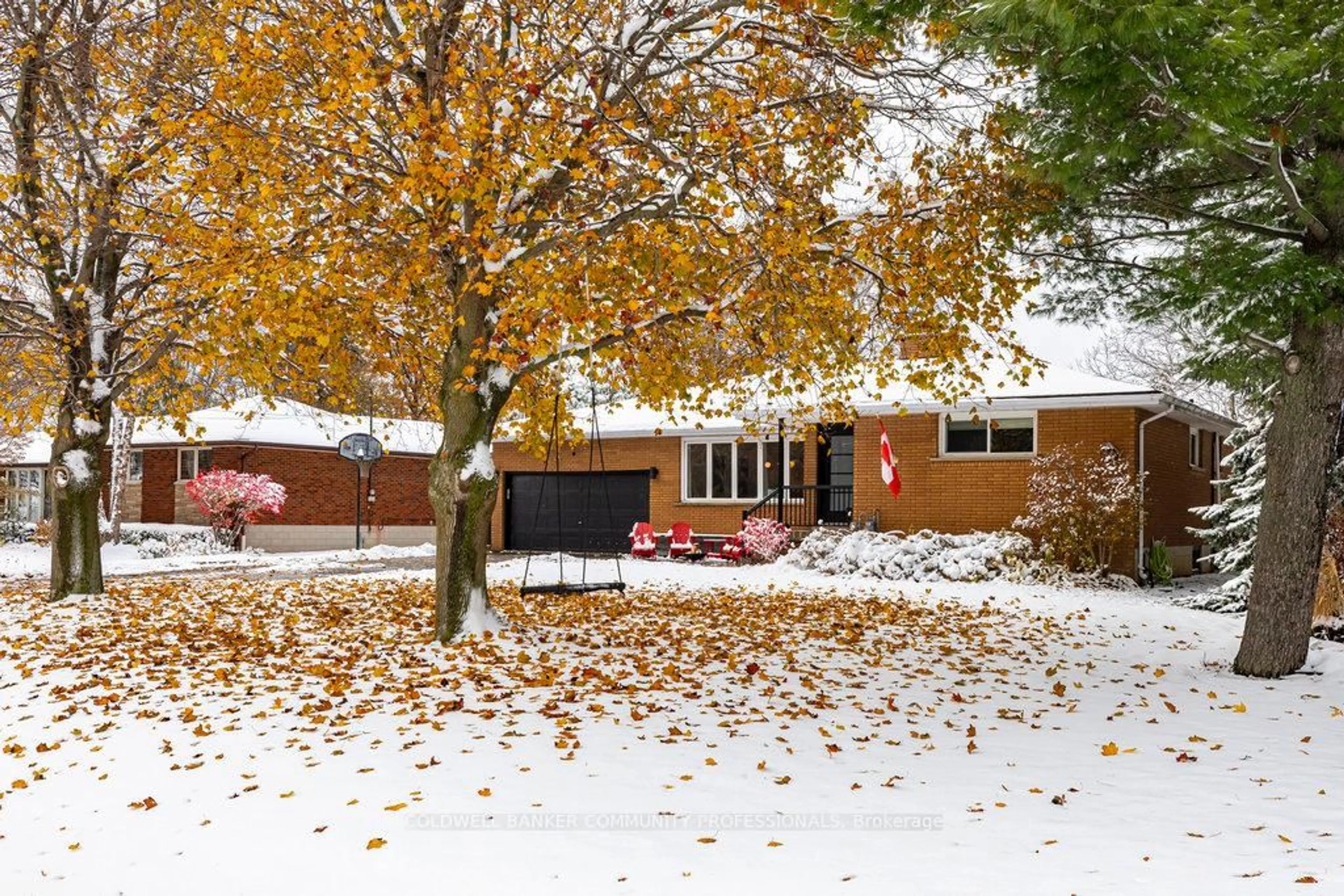 Patio, street for 1052 French Rd, Hamilton Ontario L0R 1W0