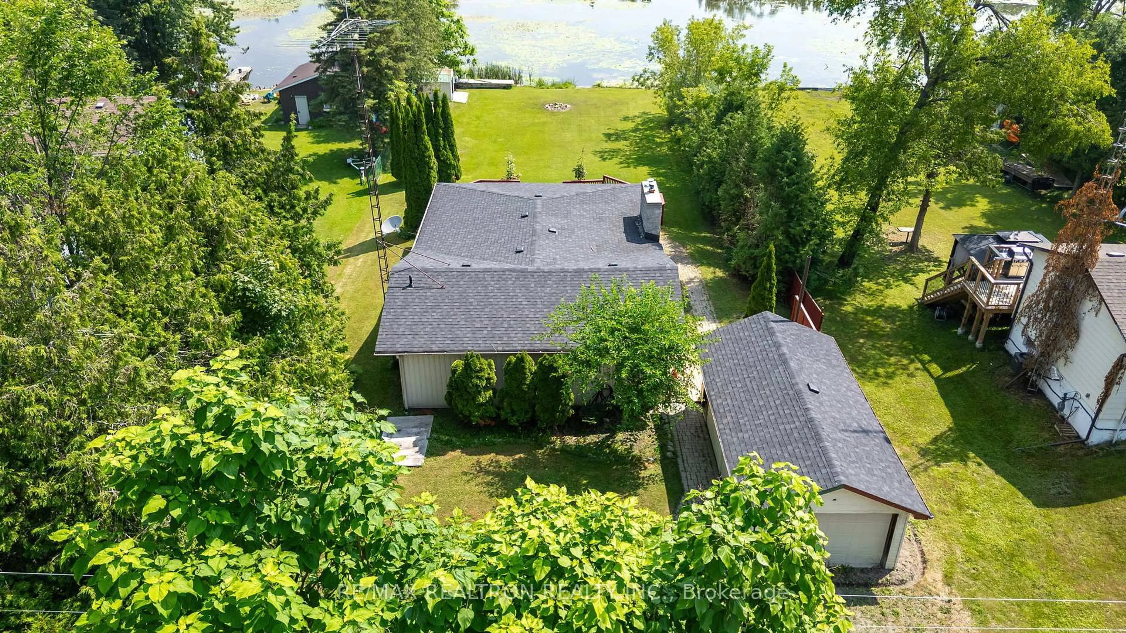A pic from outside/outdoor area/front of a property/back of a property/a pic from drone, unknown for 28 Lawrence St, Kawartha Lakes Ontario K0L 2W0