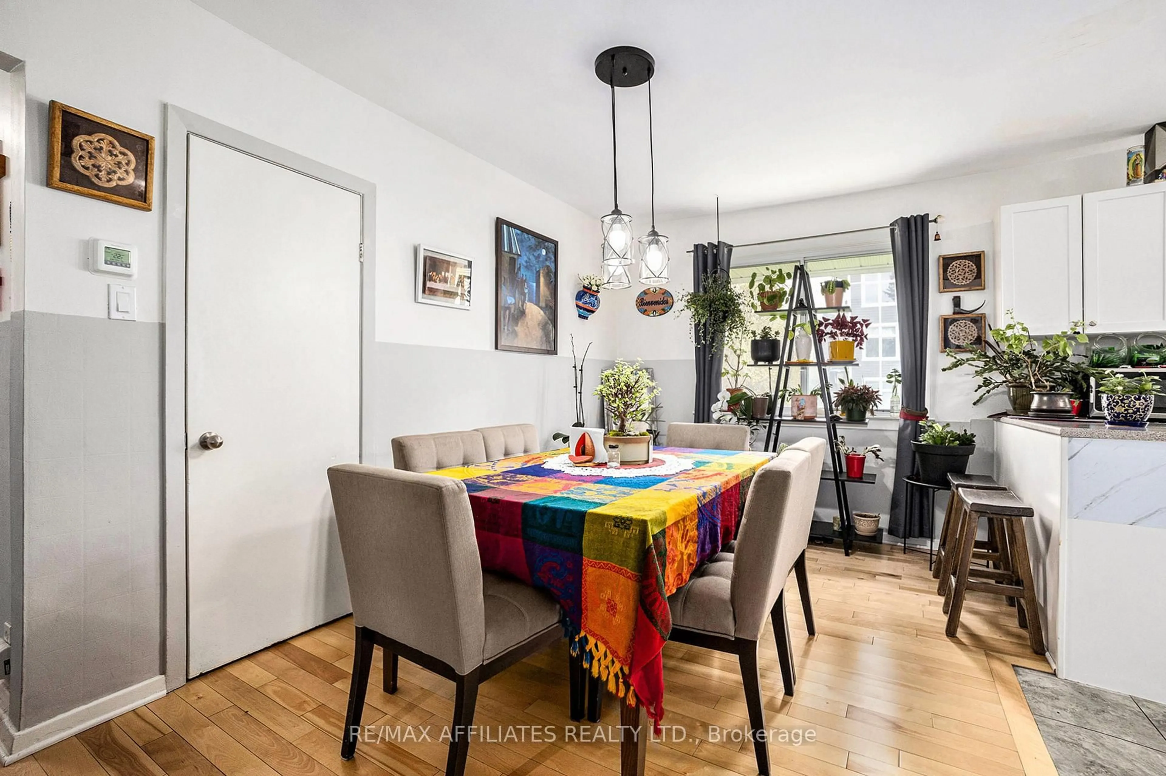 Dining room, wood/laminate floor for 6208 Renaud Rd, Orleans Ontario K1W 0L1