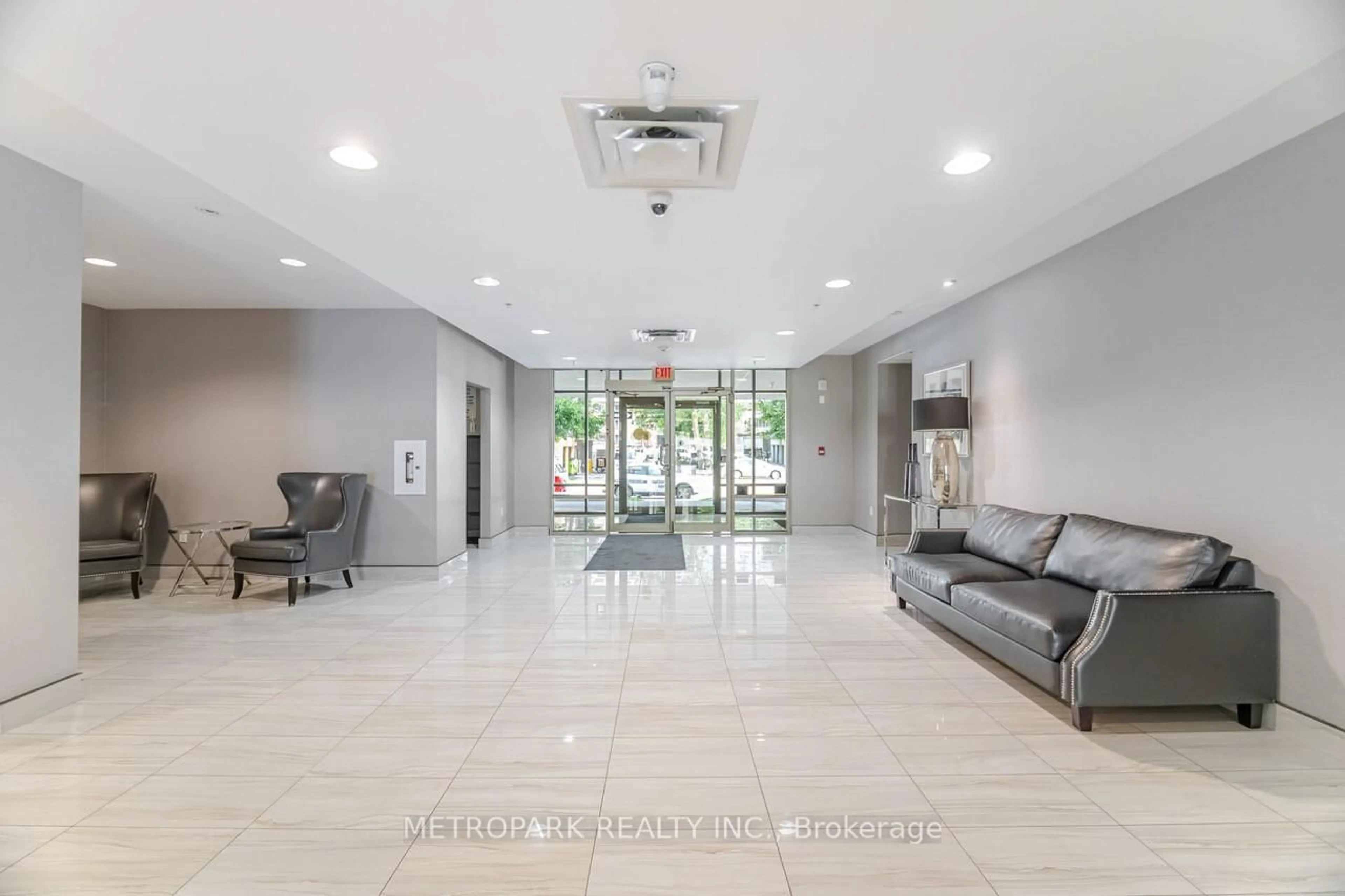 Lobby for 85 Robinson St #102, Hamilton Ontario L8P 0B9