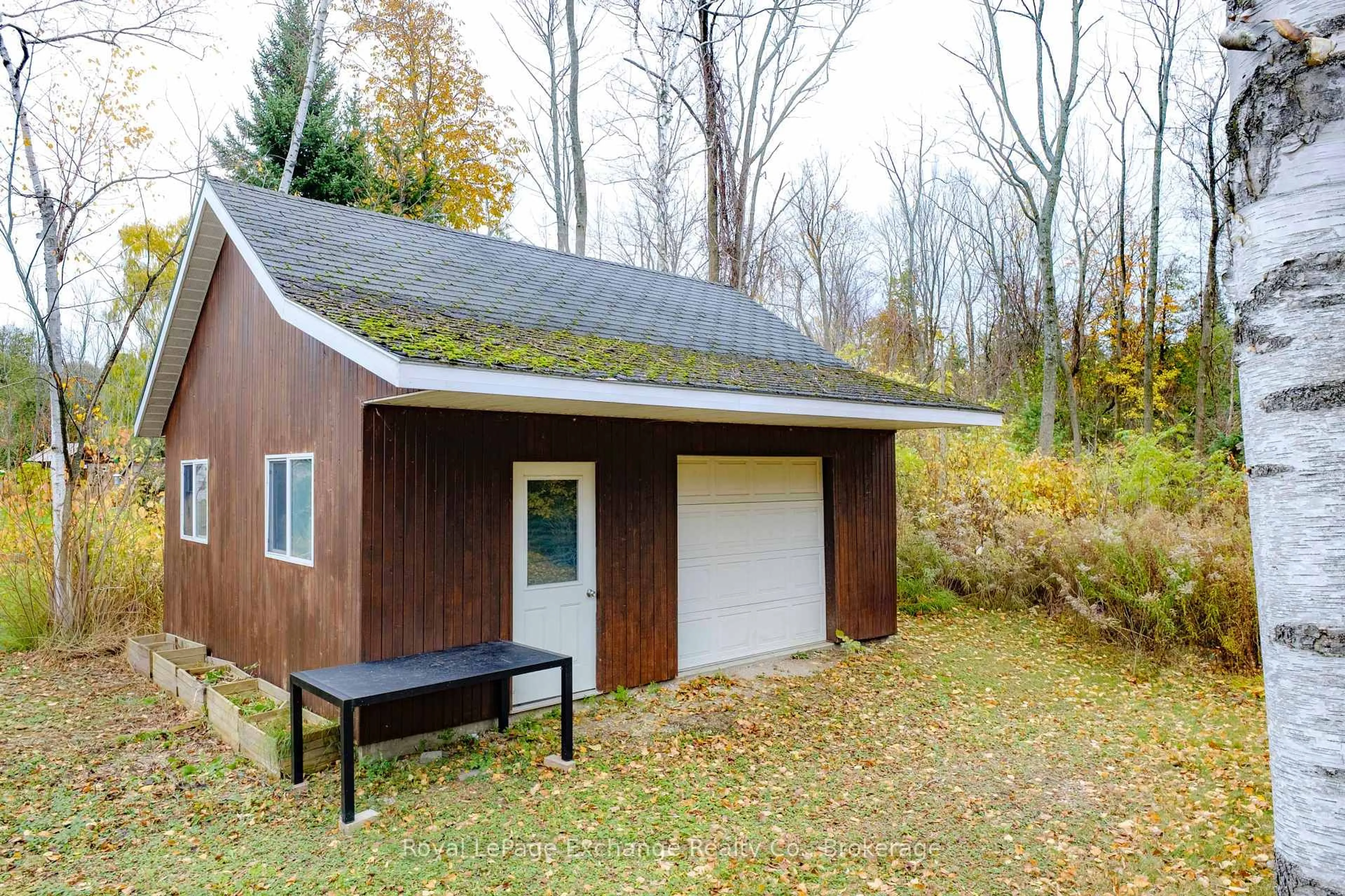 Shed for 27 Dawson Dr, Kincardine Ontario N2Z 2X6