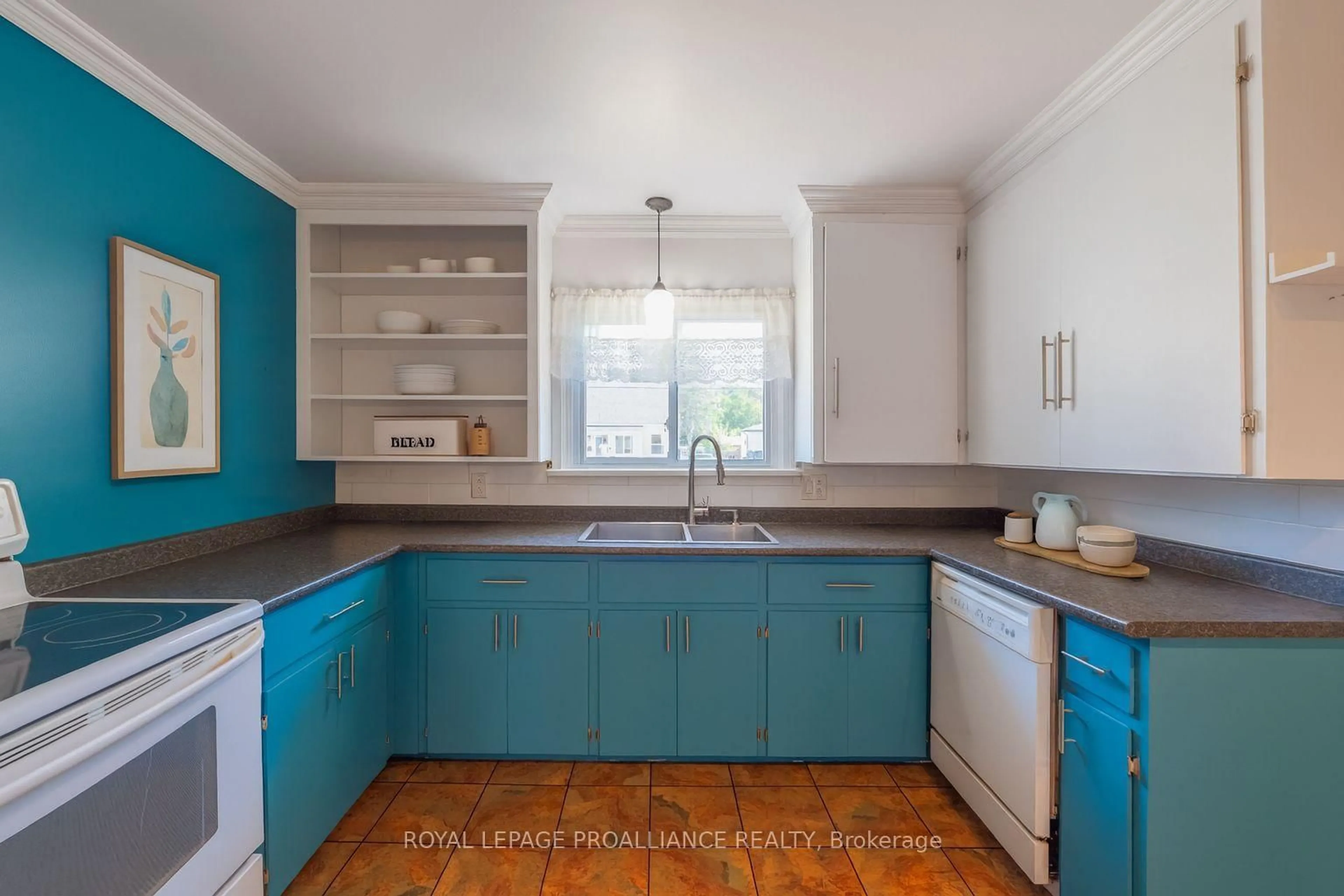 Unknown for 427 Victoria St, Cobourg Ontario K9A 3H1