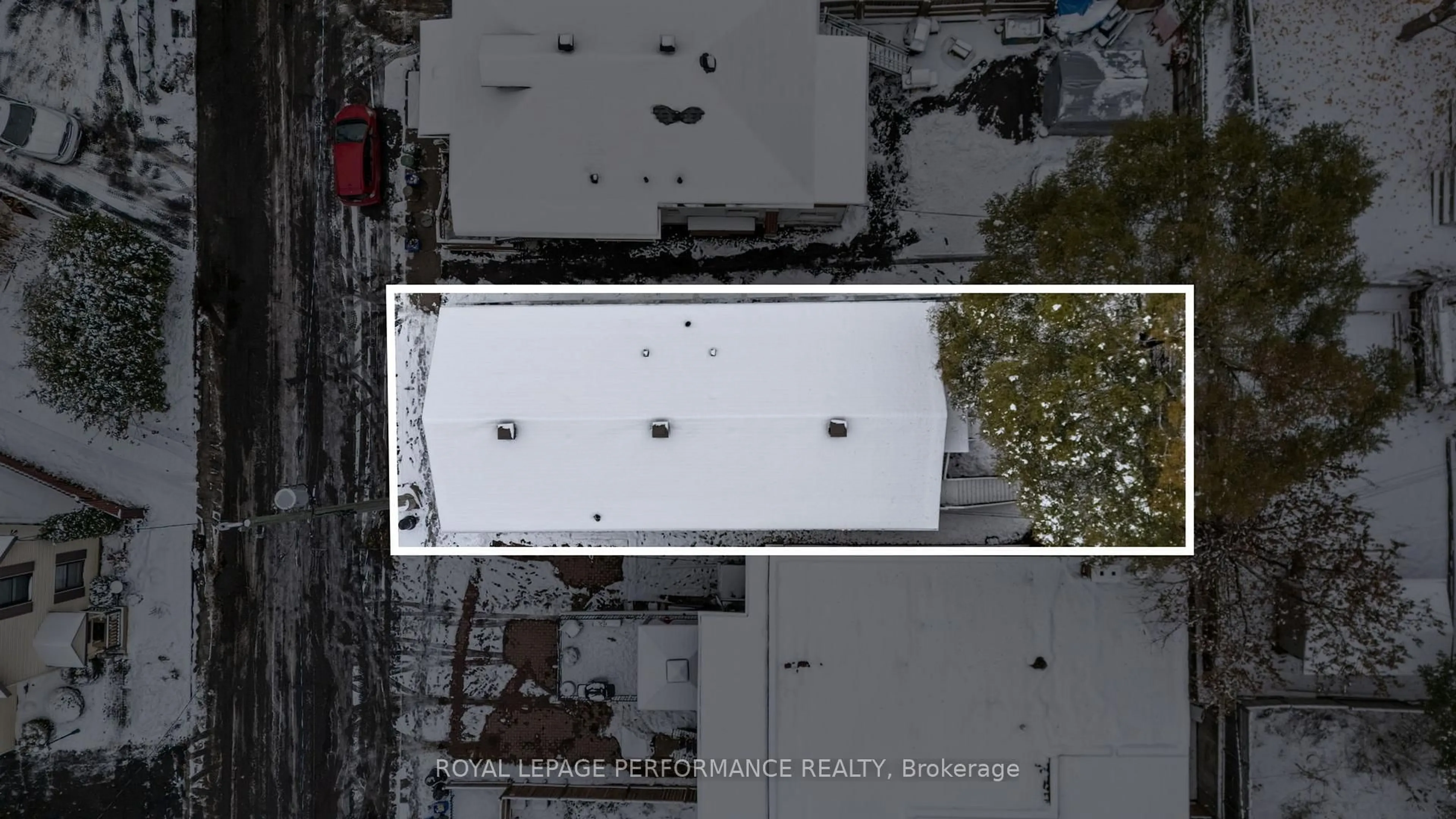 A pic from outside/outdoor area/front of a property/back of a property/a pic from drone, unknown for 267 Lalemant St, Ottawa Ontario K1L 7G1