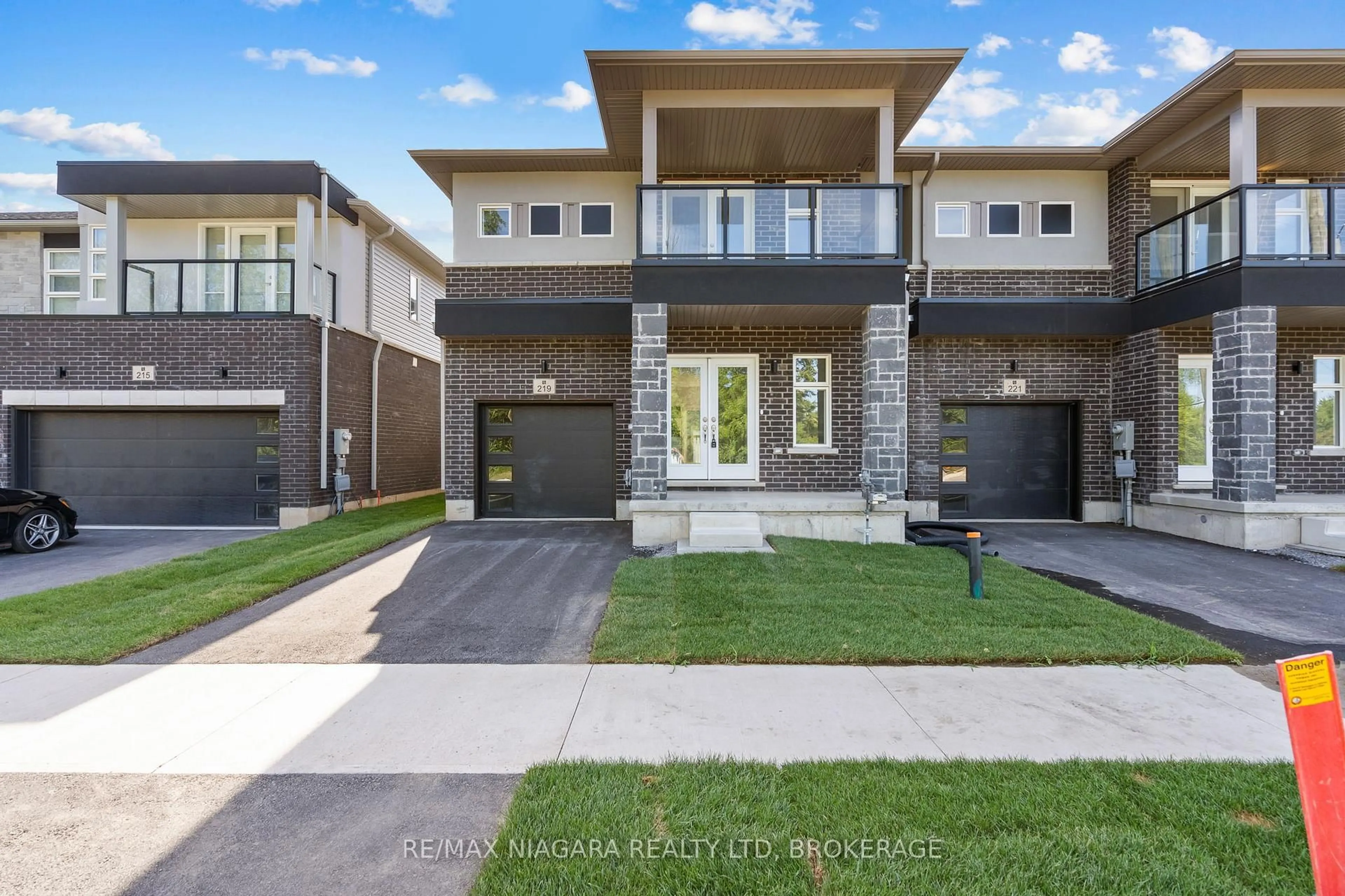 Home with brick exterior material, street for 219 WELLS Ave, Fort Erie Ontario L0S 1N0