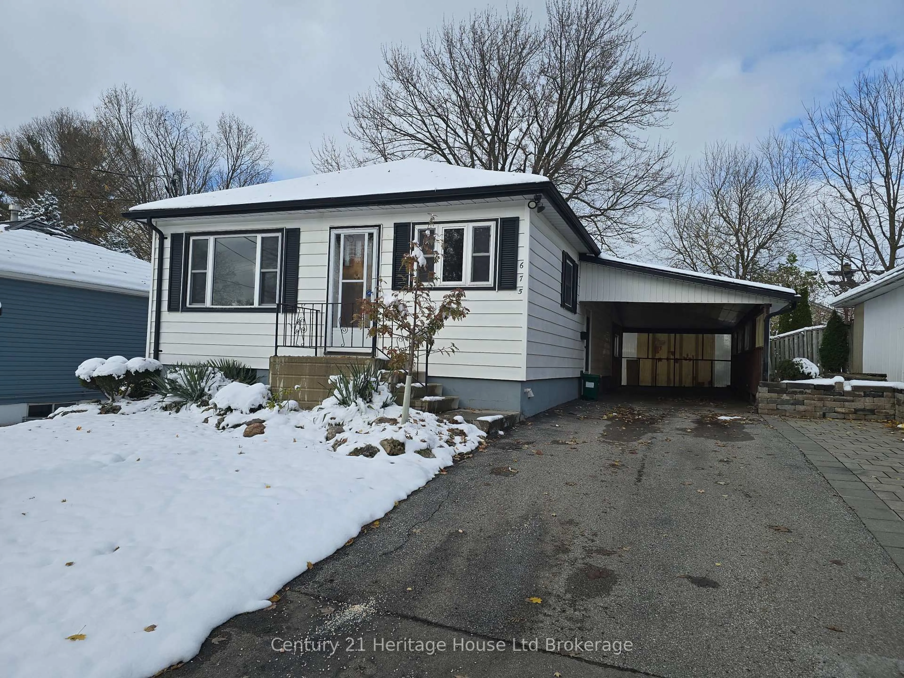 Unknown for 675 Miller St, Woodstock Ontario N4S 5K2