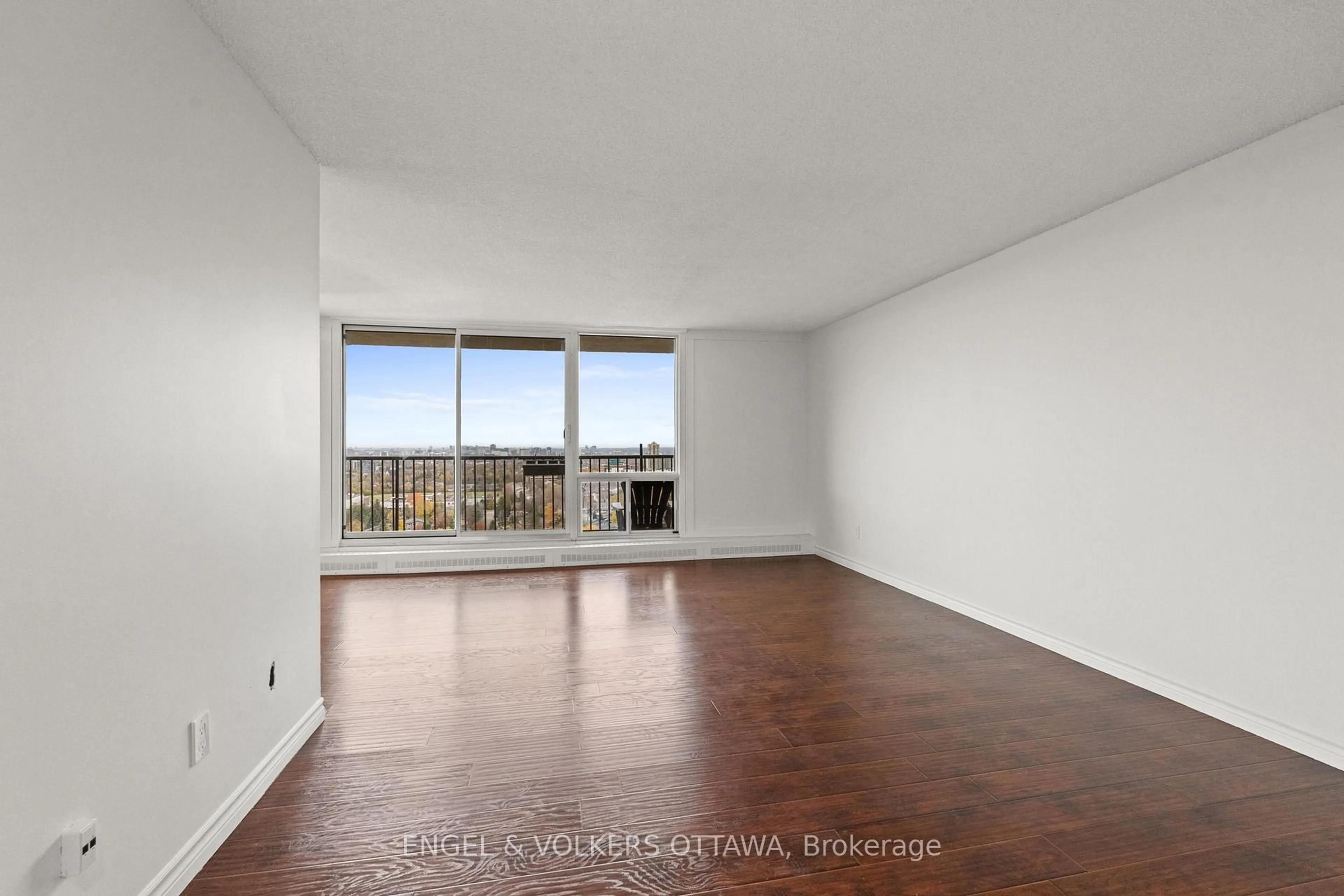 A pic of a room for 665 Bathgate Dr #2001, Ottawa Ontario K1K 3Y4