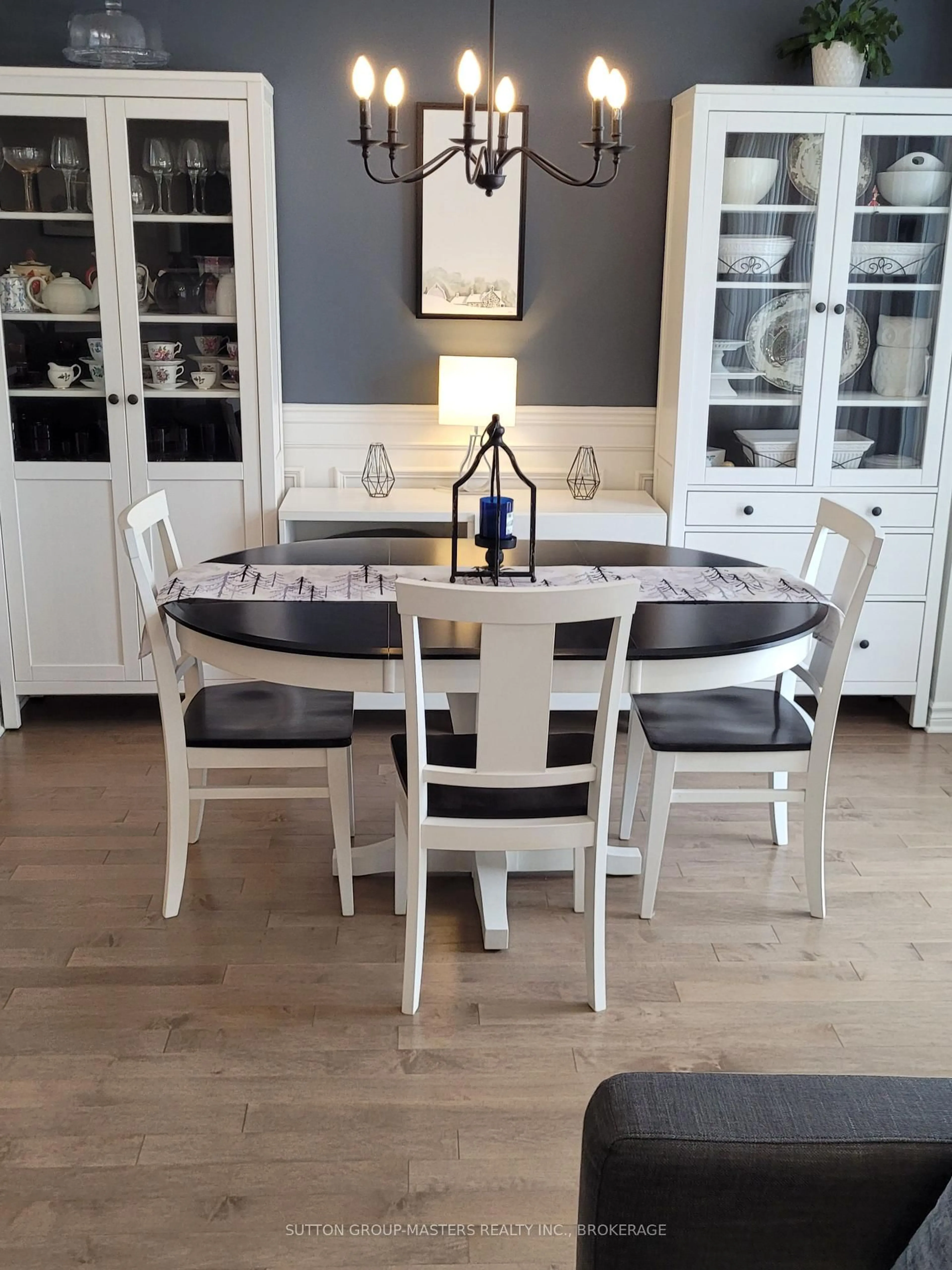 Dining room, wood/laminate floor for 1812 Cinderhill St, Kingston Ontario K7P 0S5