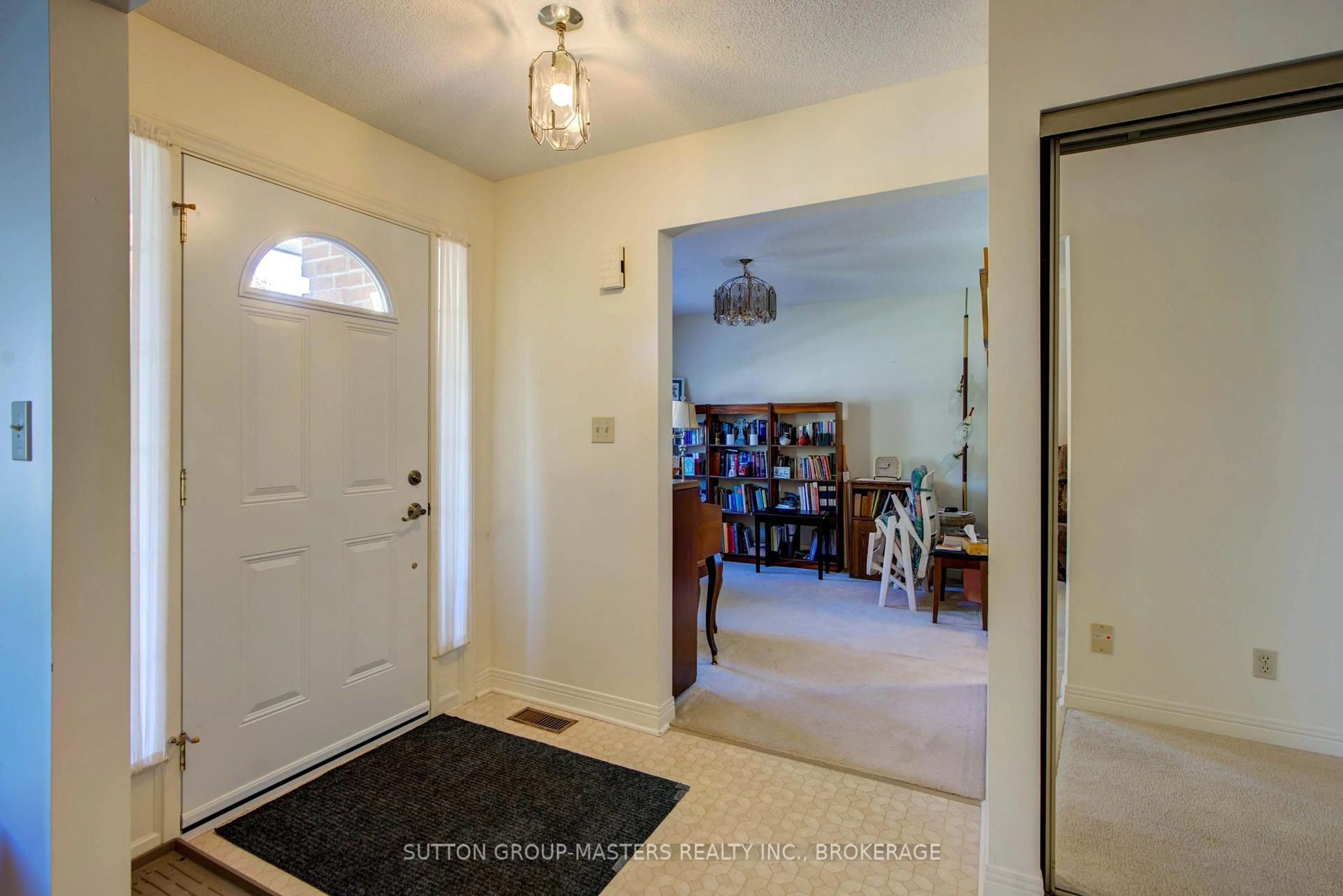 Indoor entryway for 778 Davis Dr, Kingston Ontario K7M 8E7