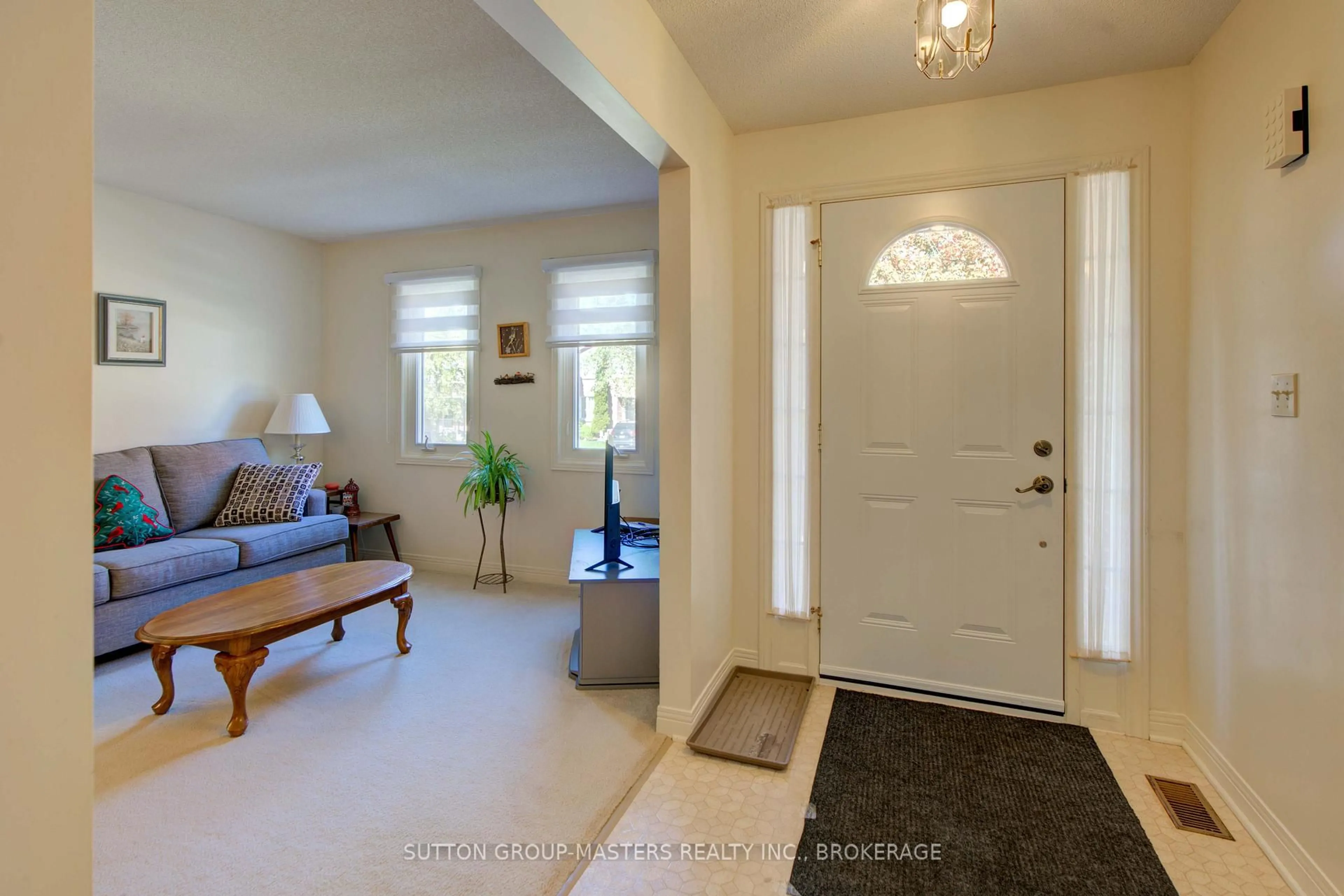 Indoor entryway for 778 Davis Dr, Kingston Ontario K7M 8E7