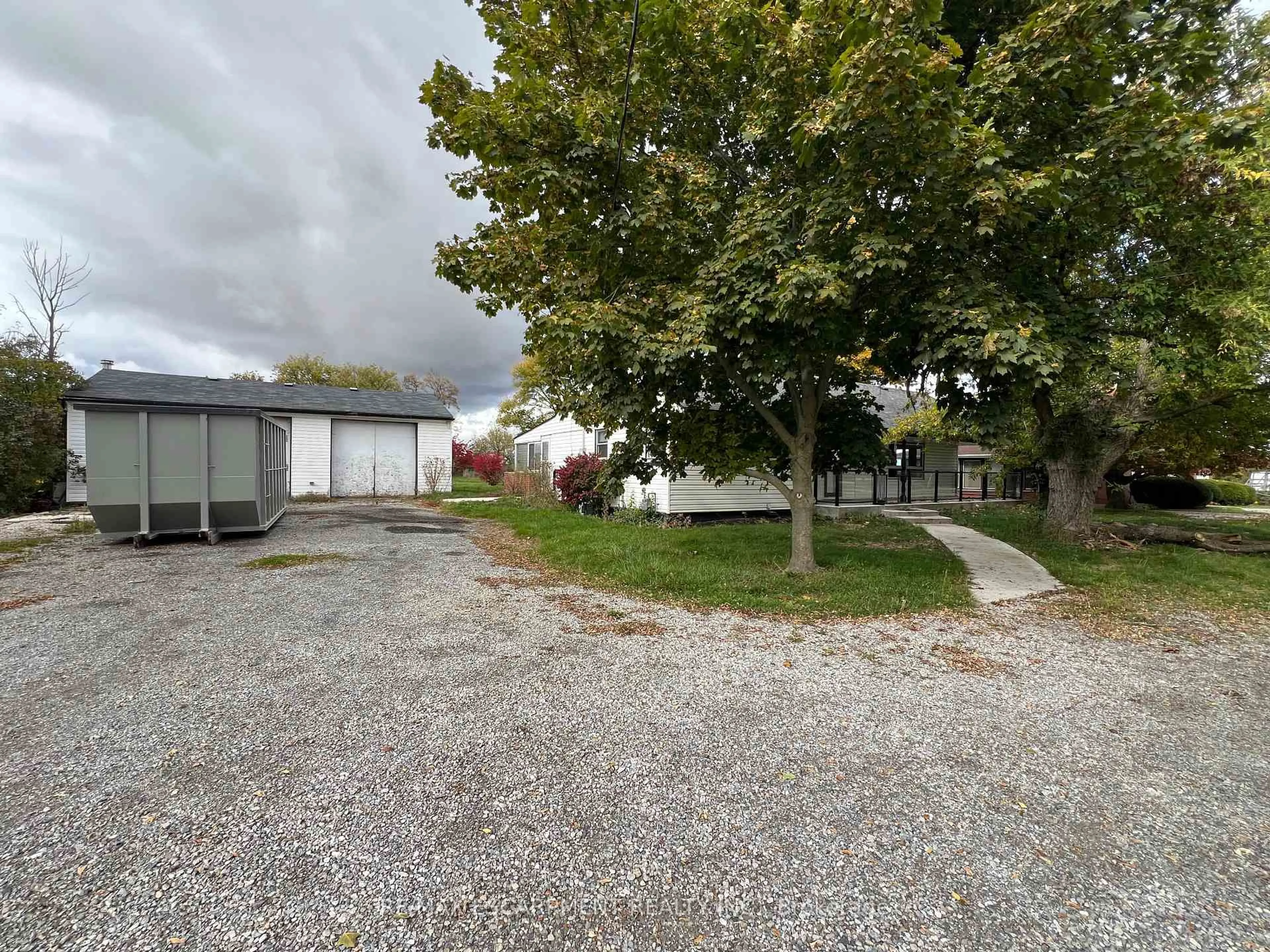 A pic from outside/outdoor area/front of a property/back of a property/a pic from drone, street for 797 Highway 6, Haldimand Ontario N3W 1M5