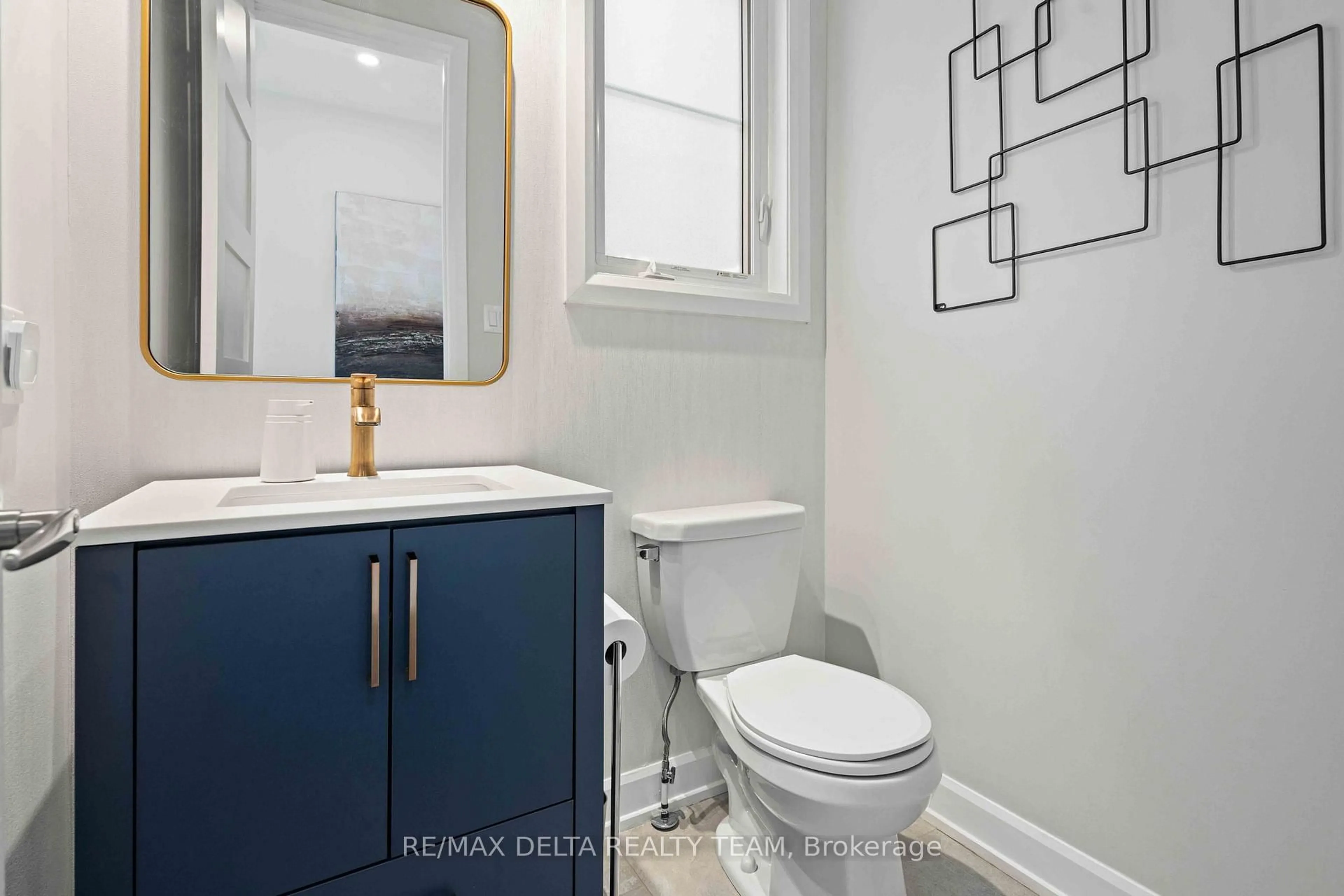 Standard bathroom, unknown for 58 HACKAMORE Cres, Richmond Ontario K0A 2Z0