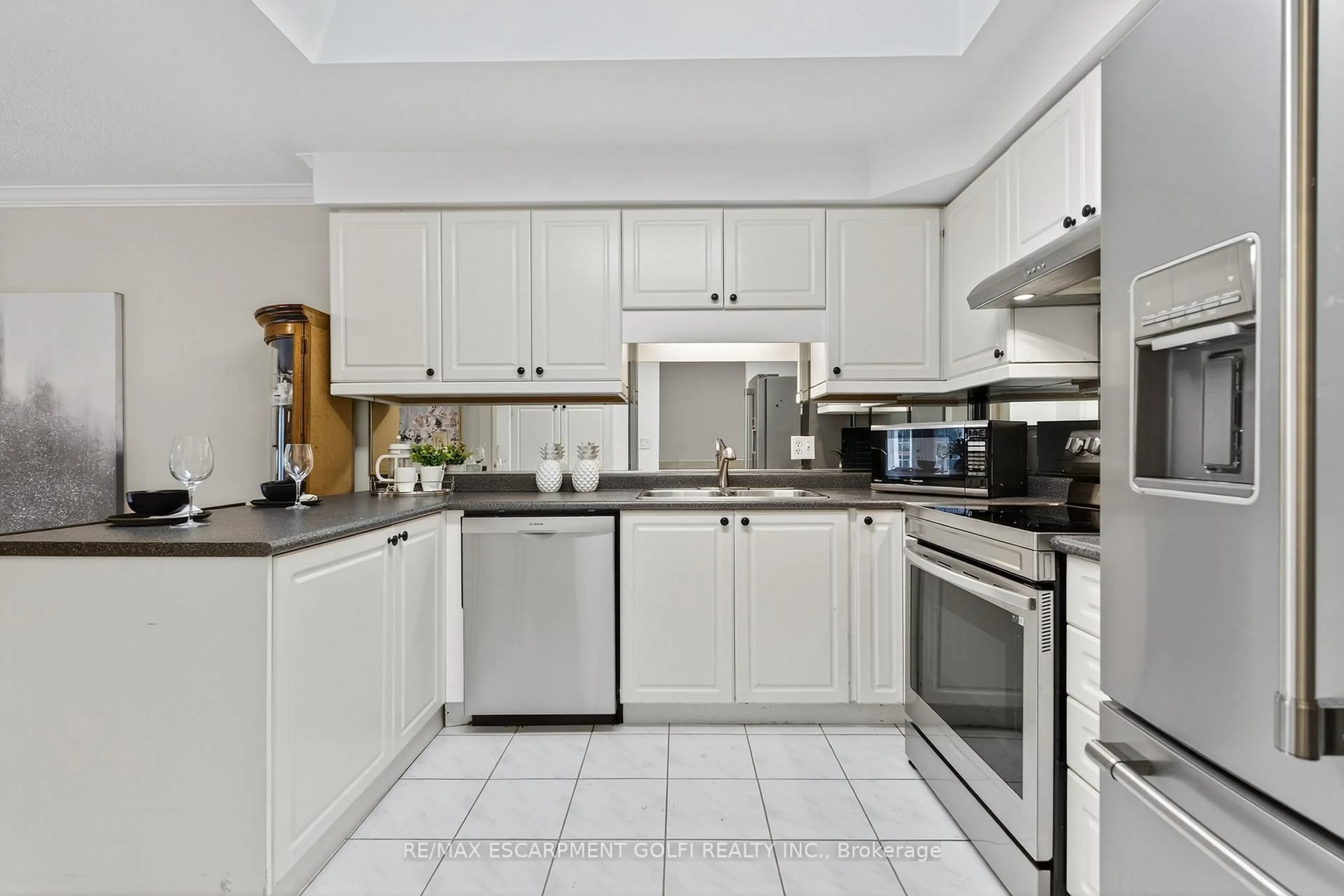 Unknown for 810 Golf Links Rd #2, Hamilton Ontario L9K 1J7