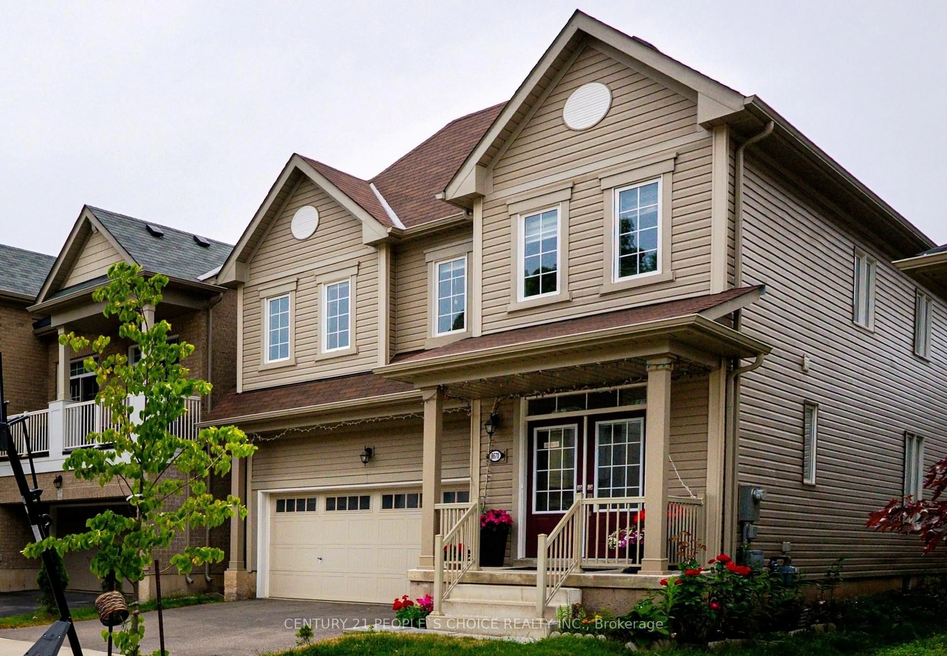 Home with vinyl exterior material, street for 8670 Chickory Tr, Niagara Falls Ontario L2H 3S5