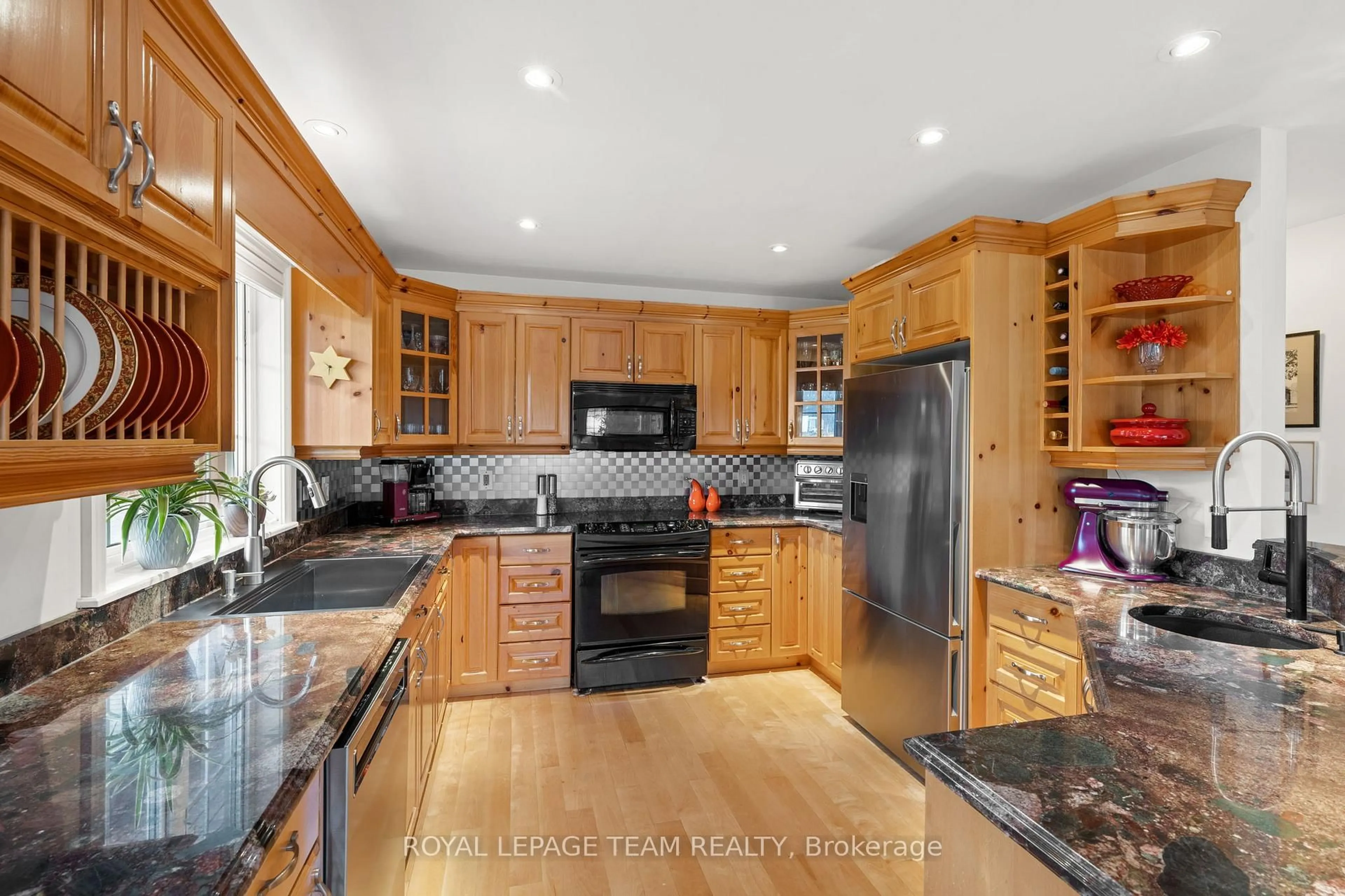Open concept kitchen, unknown for 4173 Elphin-Maberly Rd, Snow Road Station Ontario K0H 2R0