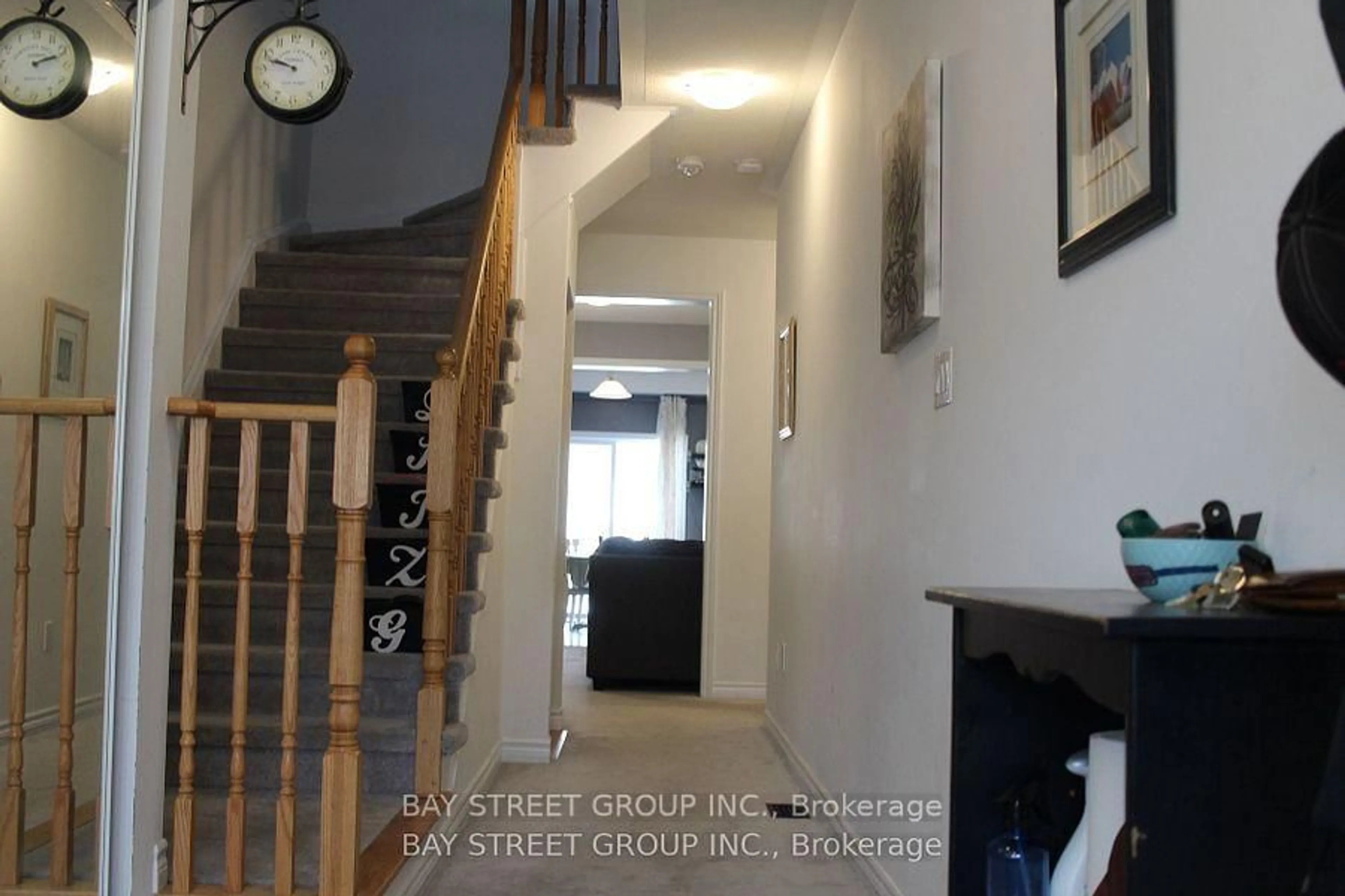 Indoor foyer for 149 Seeley Ave, Southgate Ontario N0C 1B0