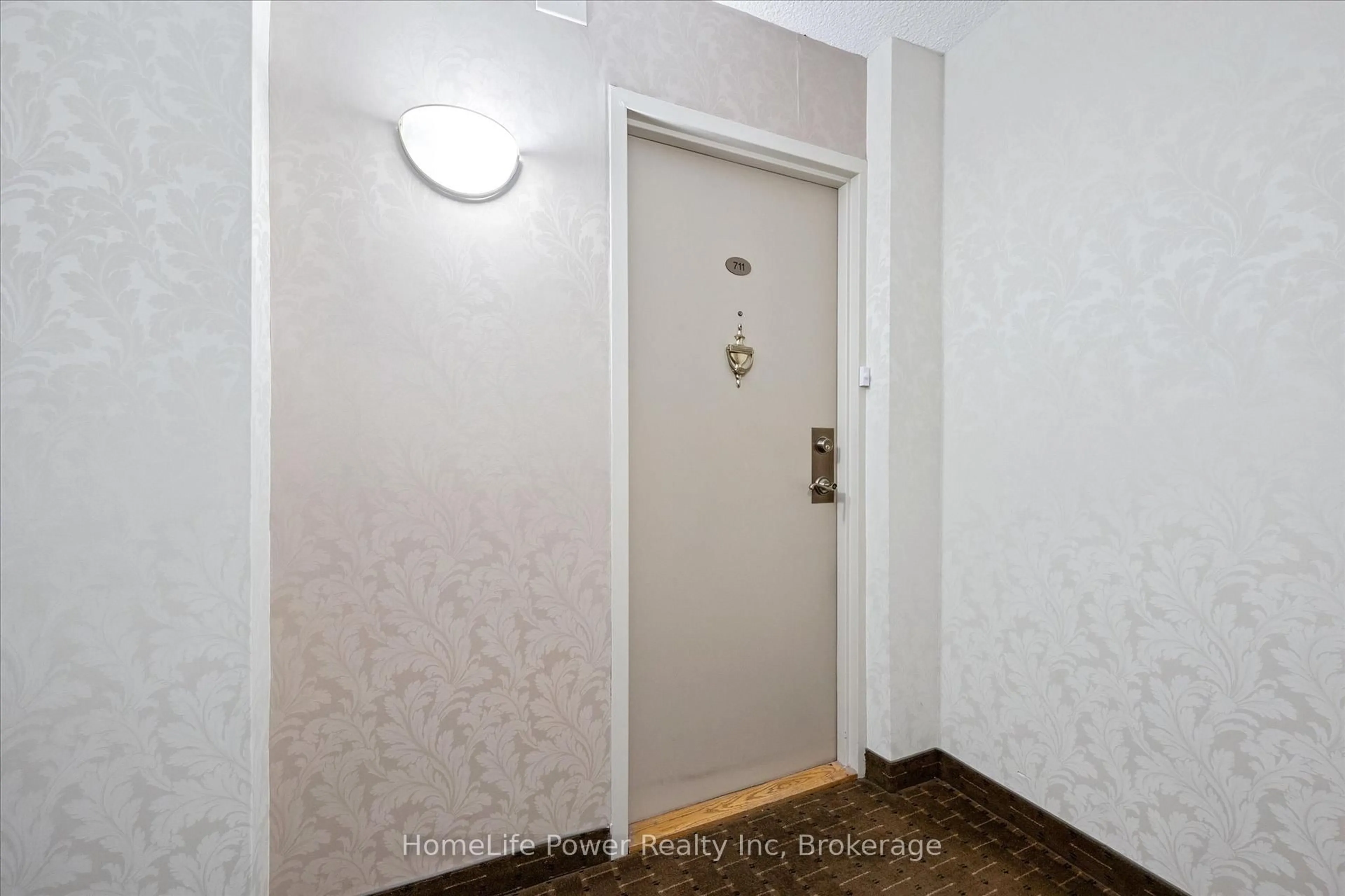 Unknown for 19 Woodlawn Rd #711, Guelph Ontario N1H 7B1