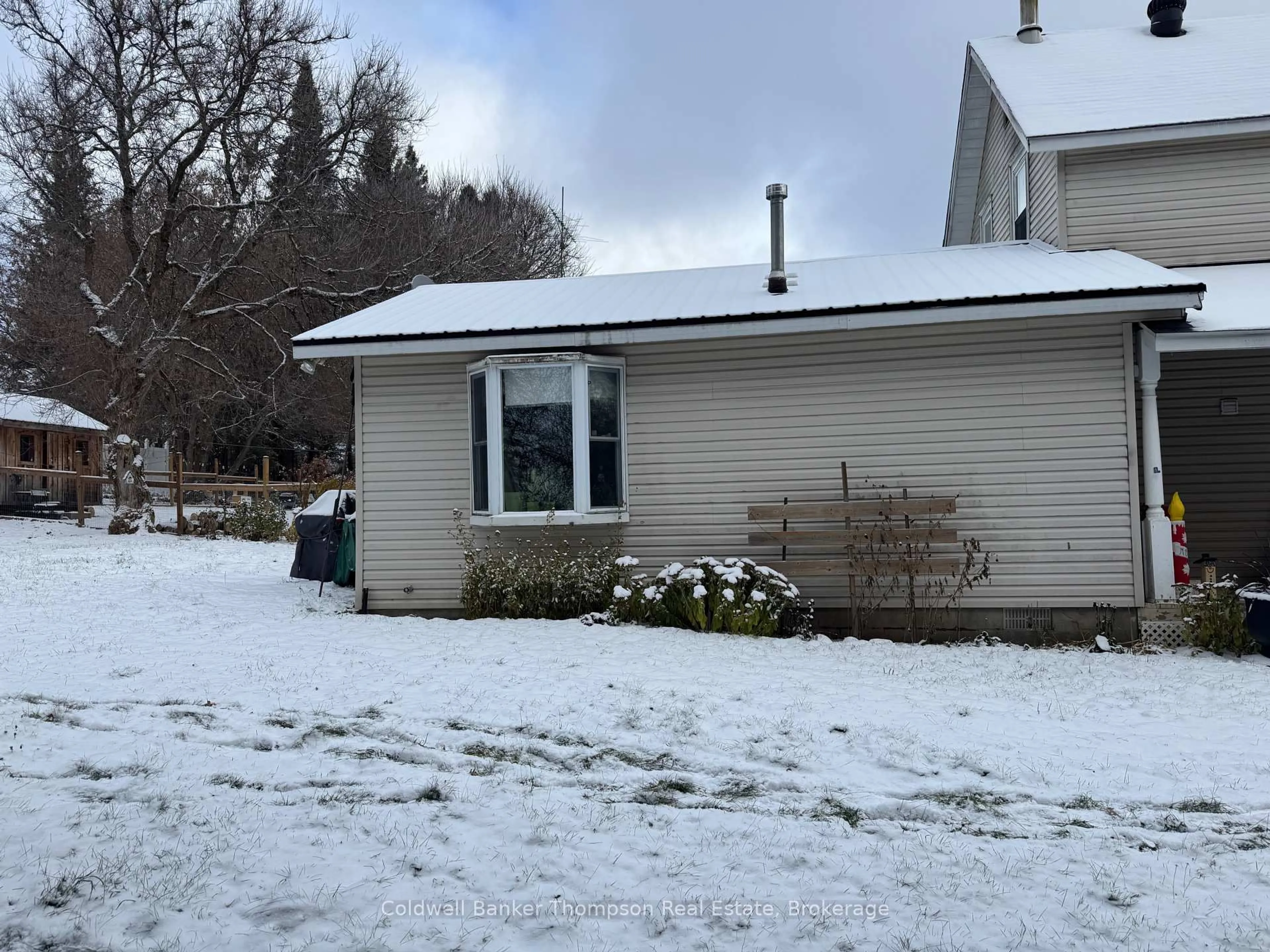 Unknown for 143 Huston St, Burk's Falls Ontario P0A 1C0