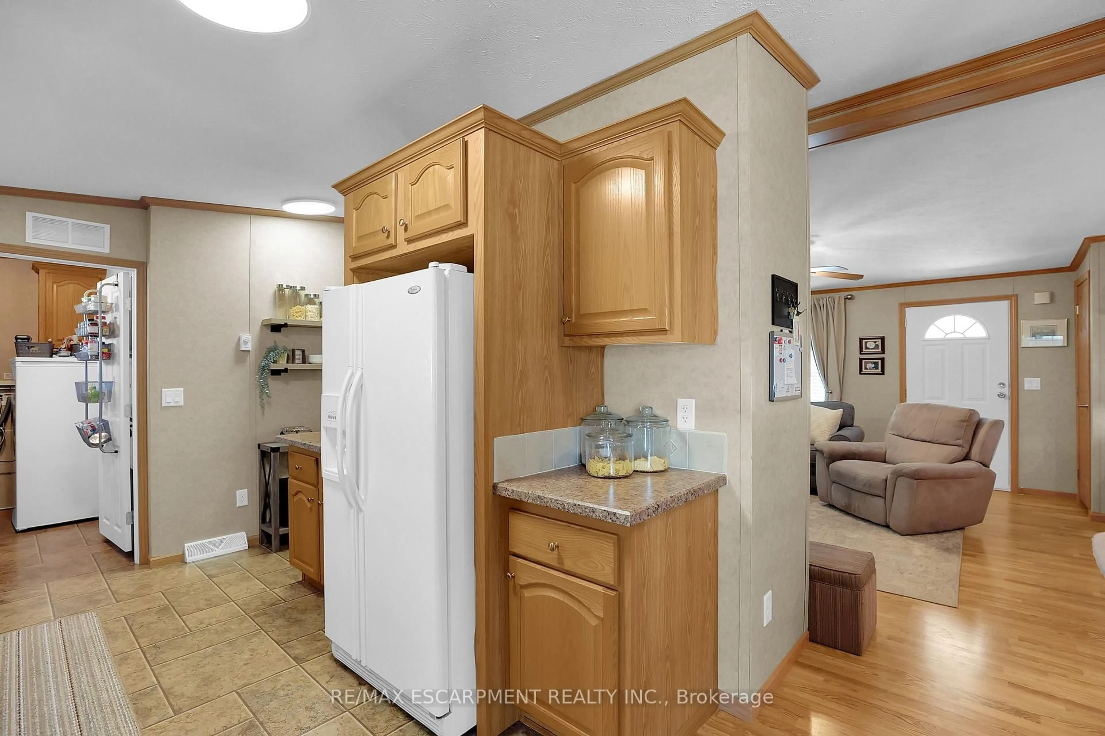 Standard kitchen, ceramic/tile floor for 3033 Townline Rd #280, Fort Erie Ontario L0S 1S1