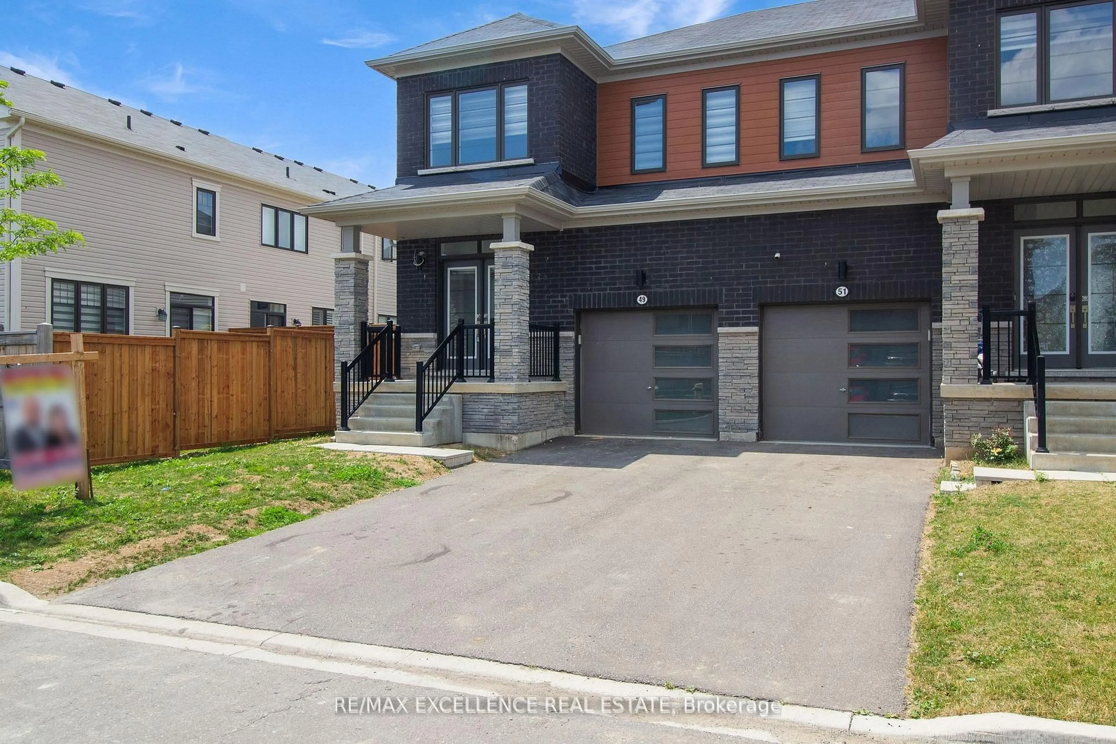 Home with brick exterior material, street for 49 MALCOLM Cres, Haldimand Ontario N3W 0E9