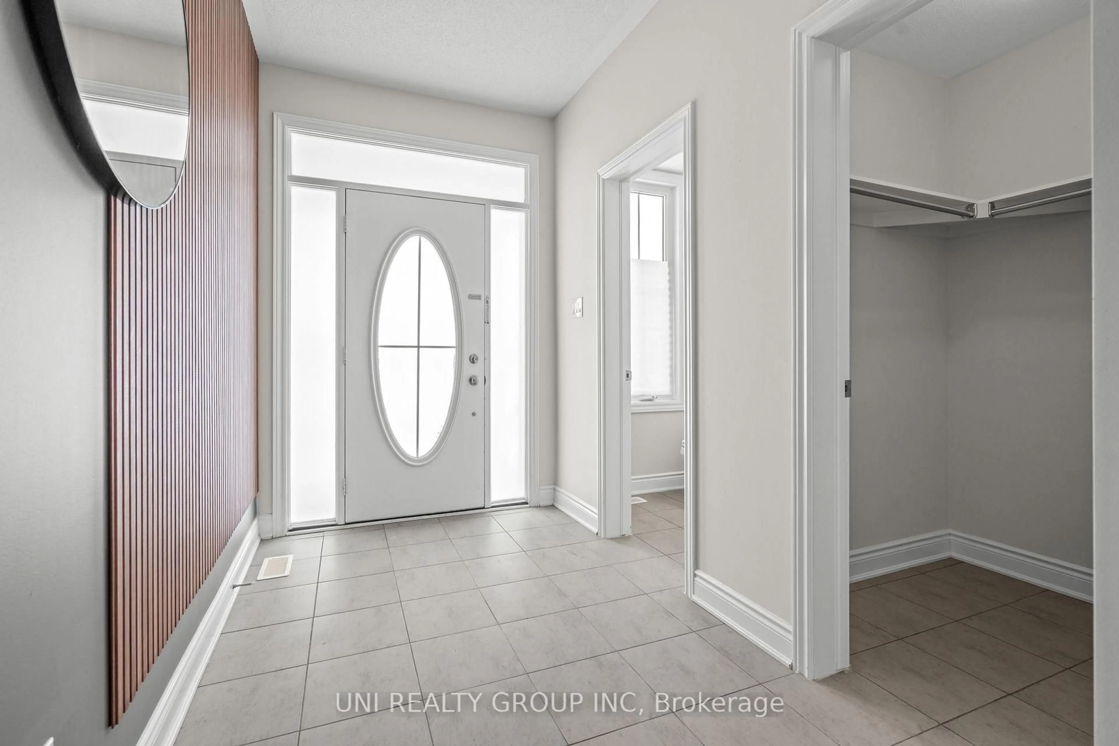 Indoor entryway for 143 CELESTIAL Grve, Ottawa Ontario K2J 6S8