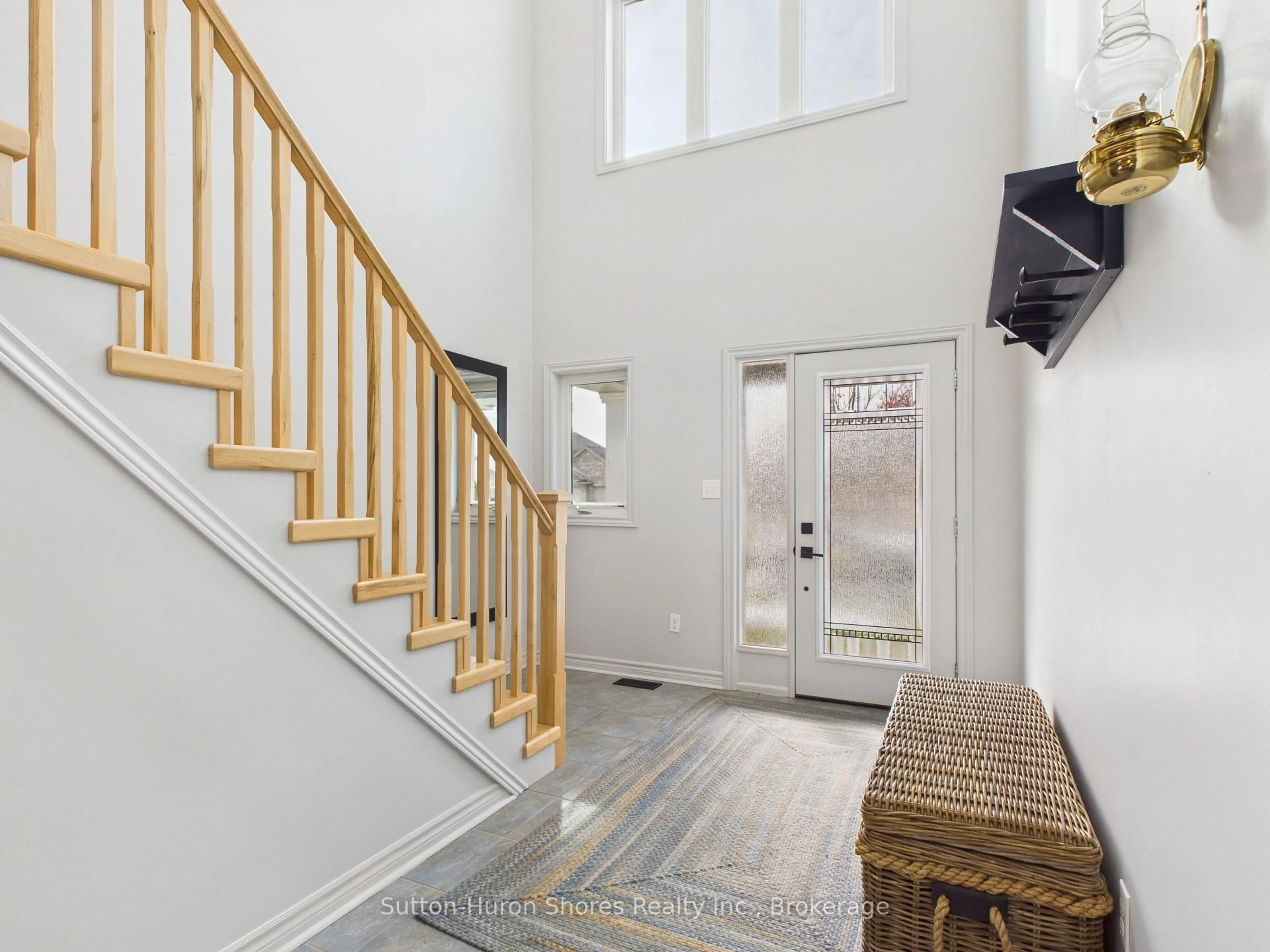 Indoor entryway for 893 Sumpton St, Saugeen Shores Ontario N0H 2C2