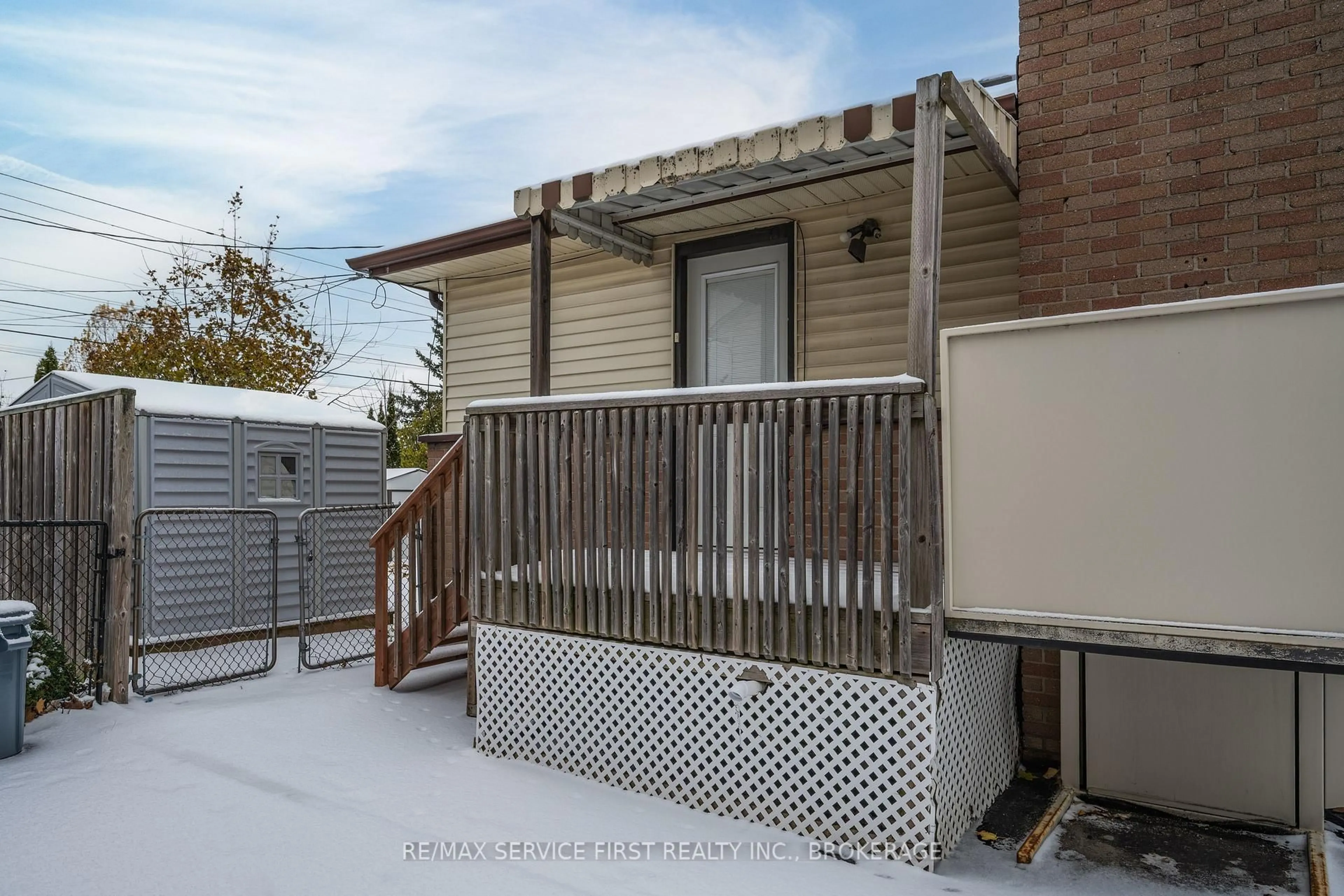 Patio, street for 28 Brant Ave, Kingston Ontario K7K 4V1