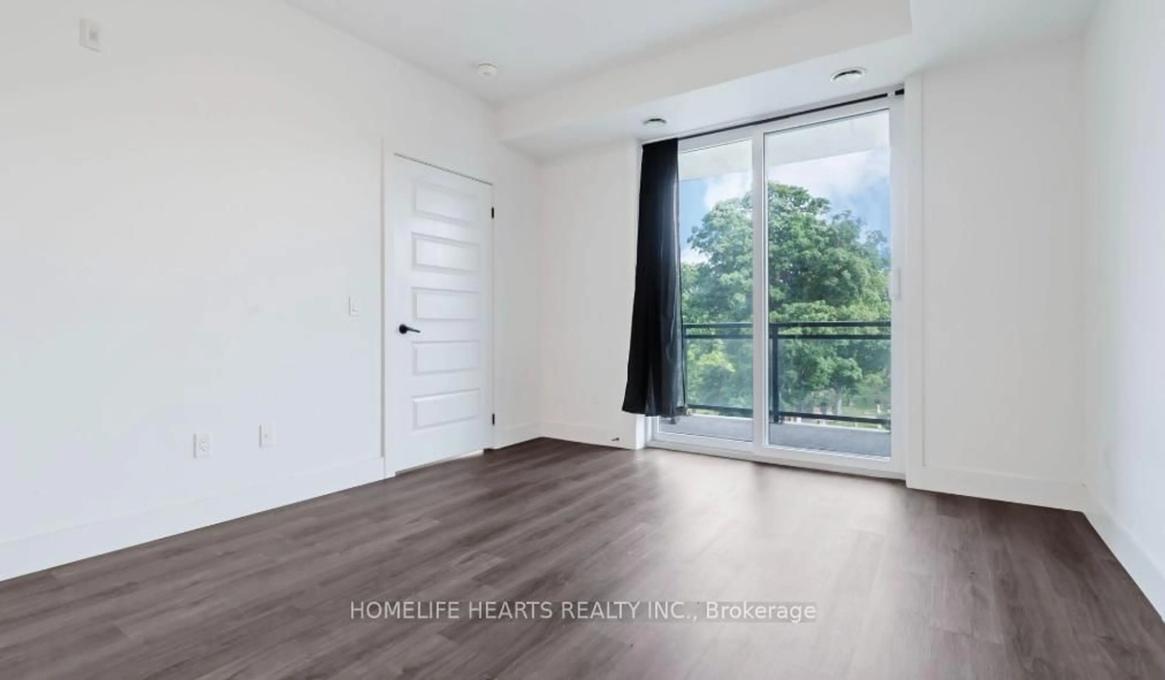 A pic of a room for 107 Roger St #404, Waterloo Ontario N2J 0G3