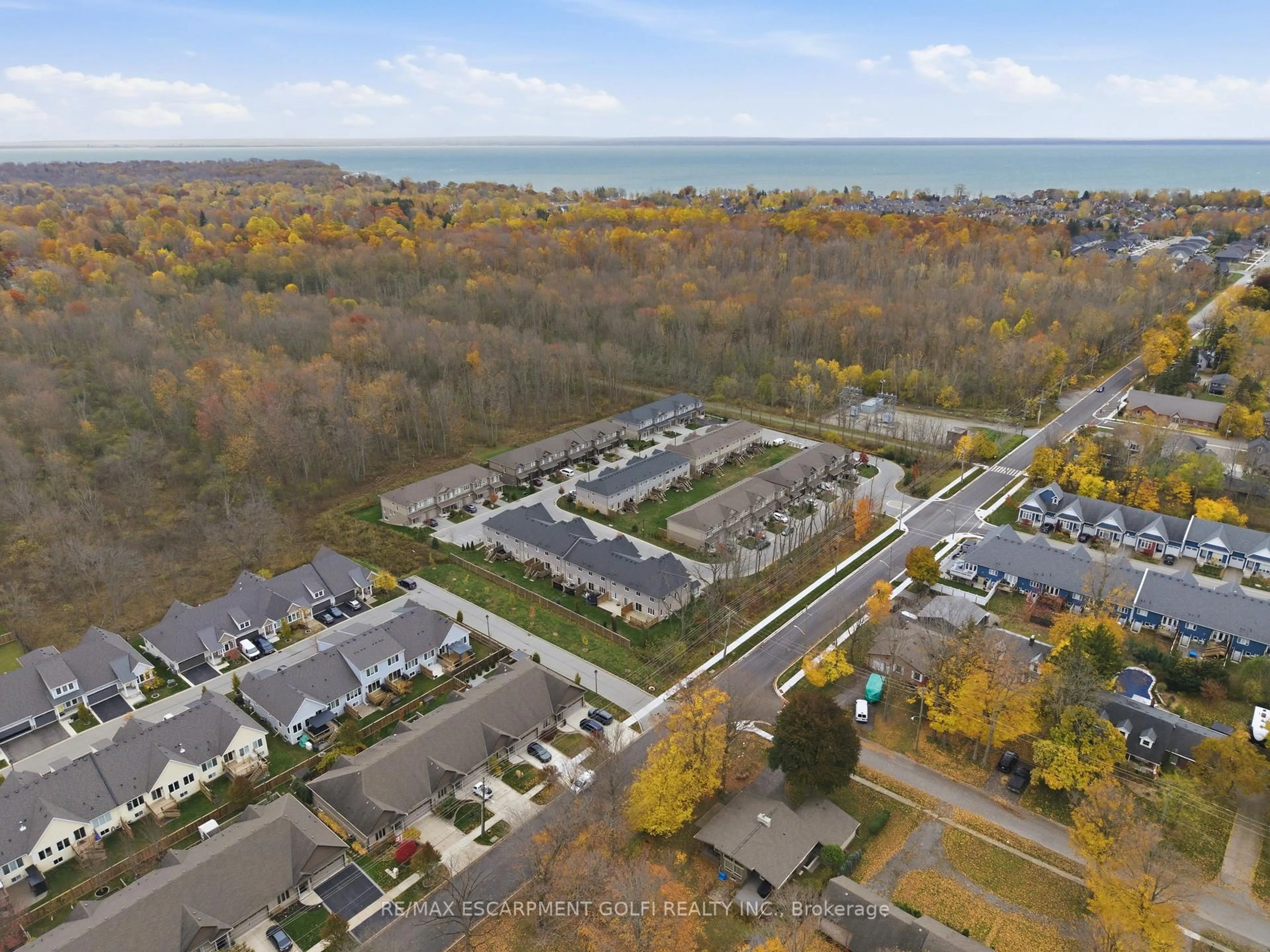 A pic from outside/outdoor area/front of a property/back of a property/a pic from drone, water/lake/river/ocean view for 340 Prospect Point Rd #45, Fort Erie Ontario L0S 1N0