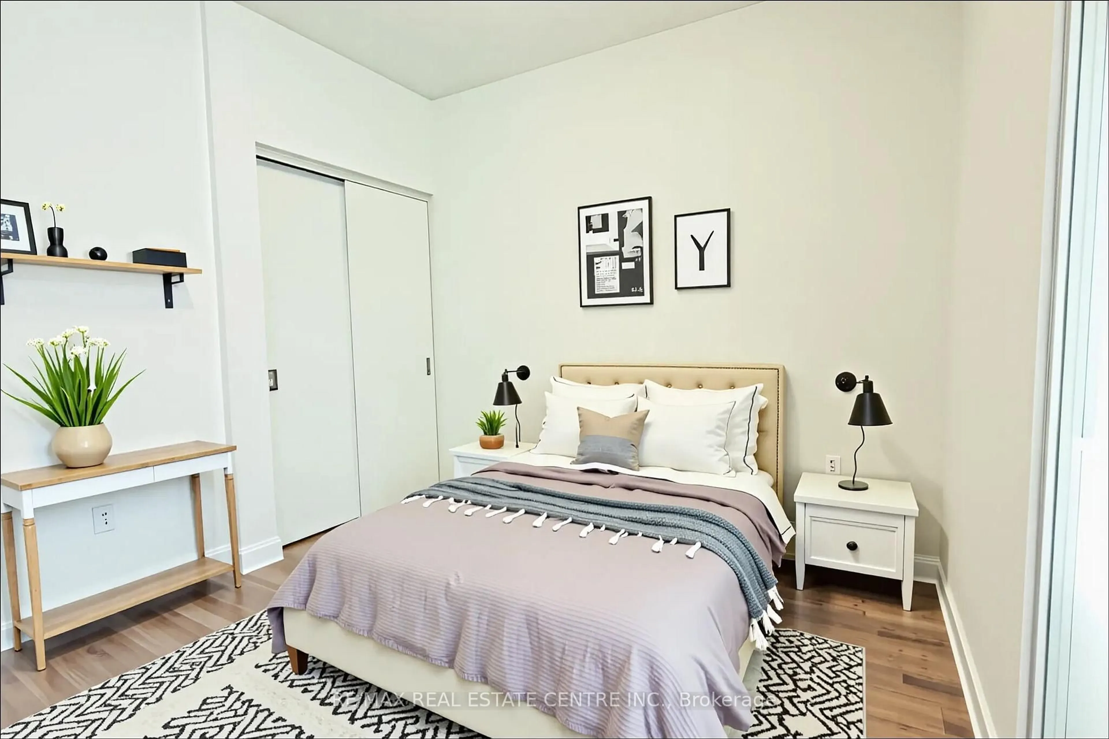 Bedroom with bed, unknown for 5 Wellington St #1803, Kitchener Ontario N2G 0E3