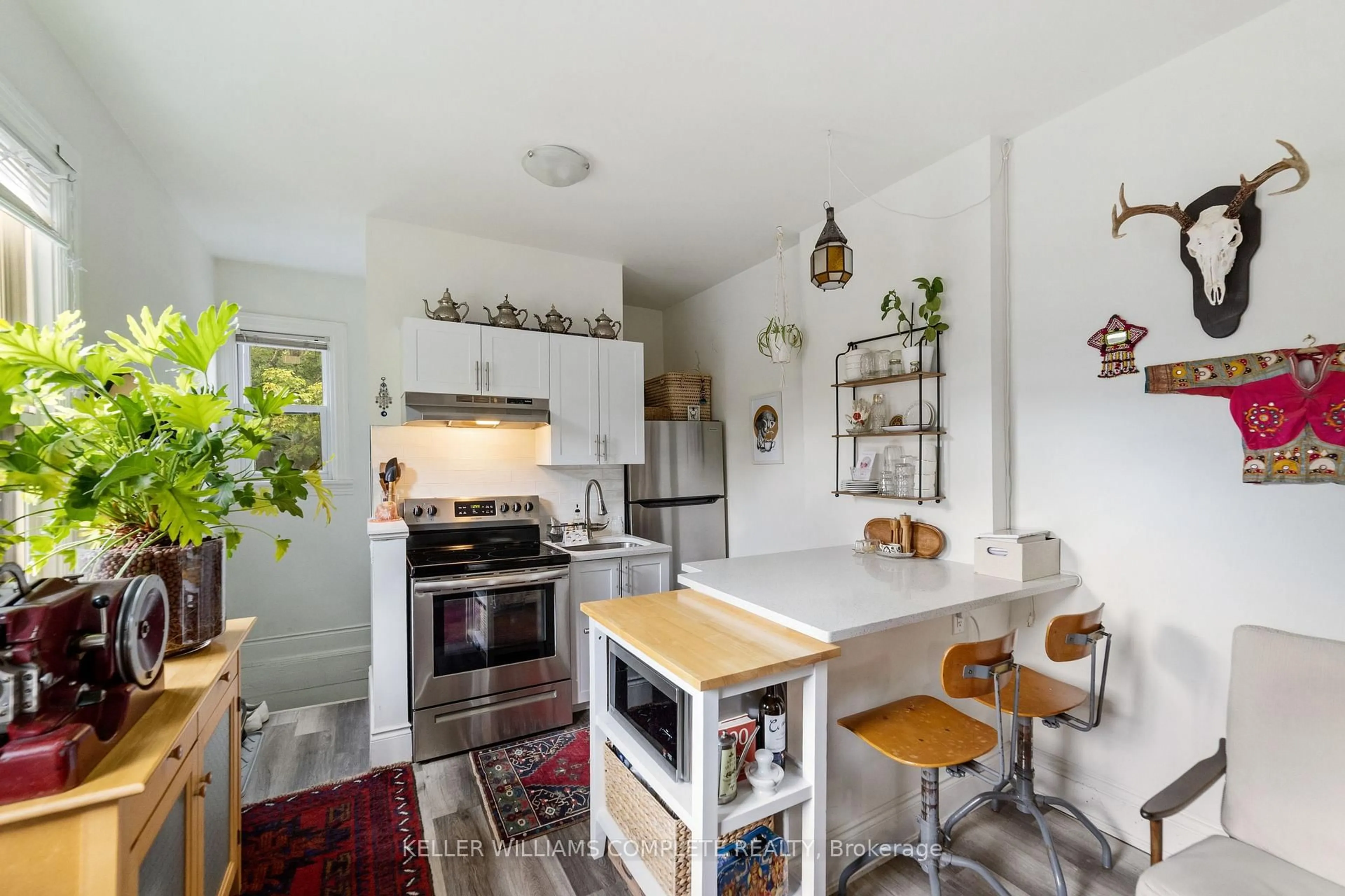 Unknown for 188-190 Caroline St, Hamilton Ontario L8P 3L2