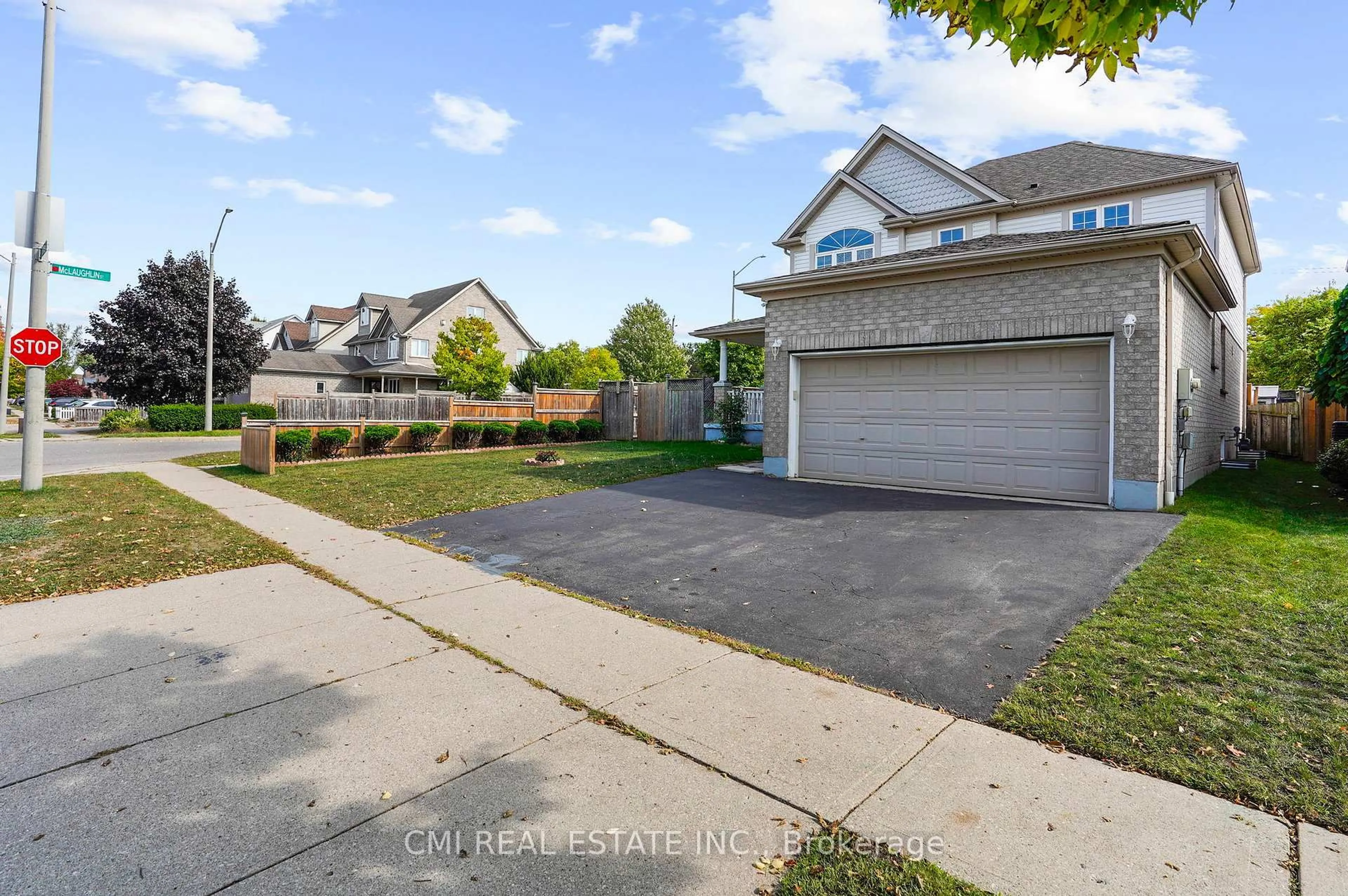 A pic from outside/outdoor area/front of a property/back of a property/a pic from drone, street for 120 Gees Way, Cambridge Ontario N3C 4N1