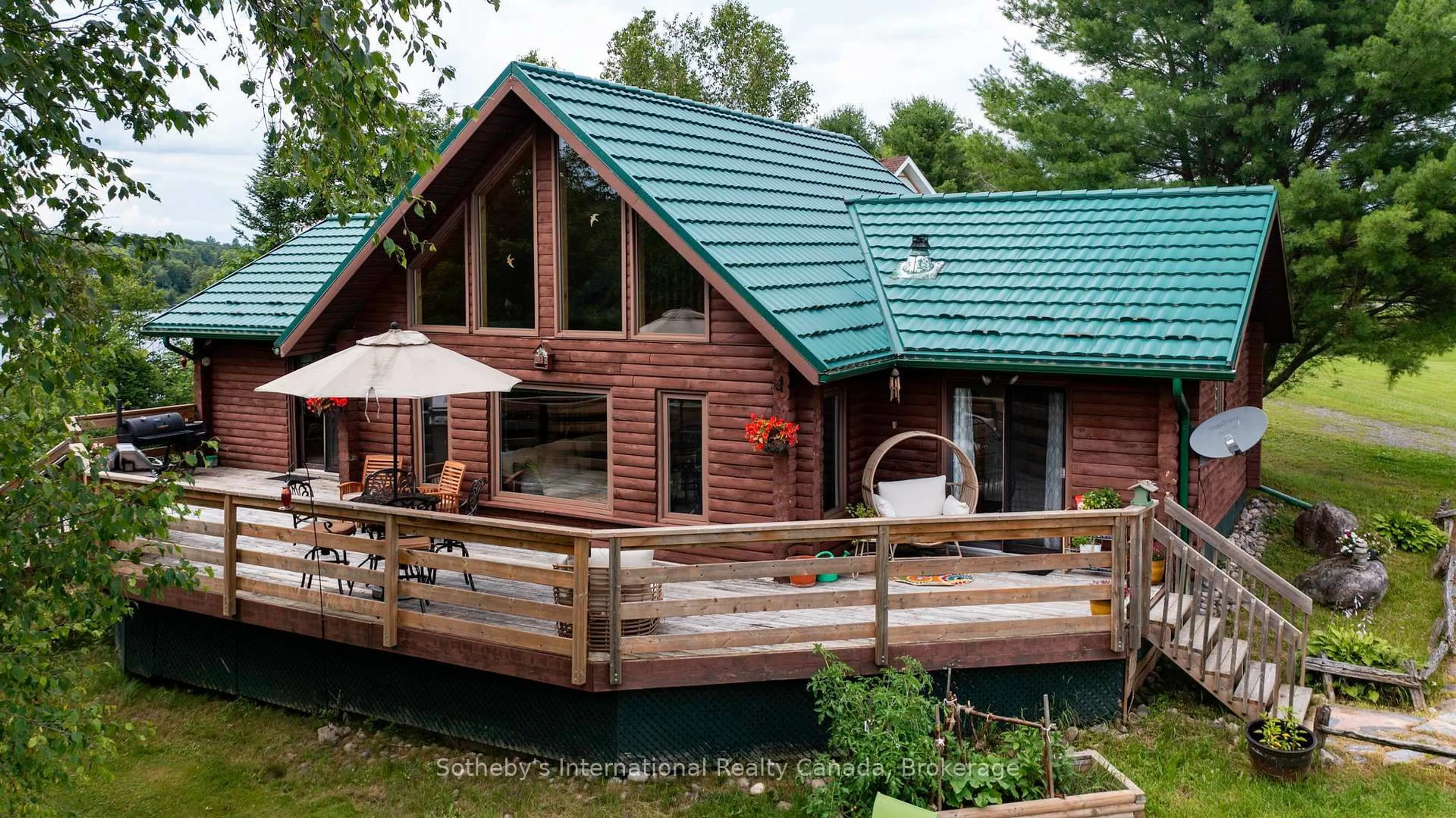 Home with vinyl exterior material, unknown for 20 Kodiak Rd, McKellar Ontario P0G 1G0