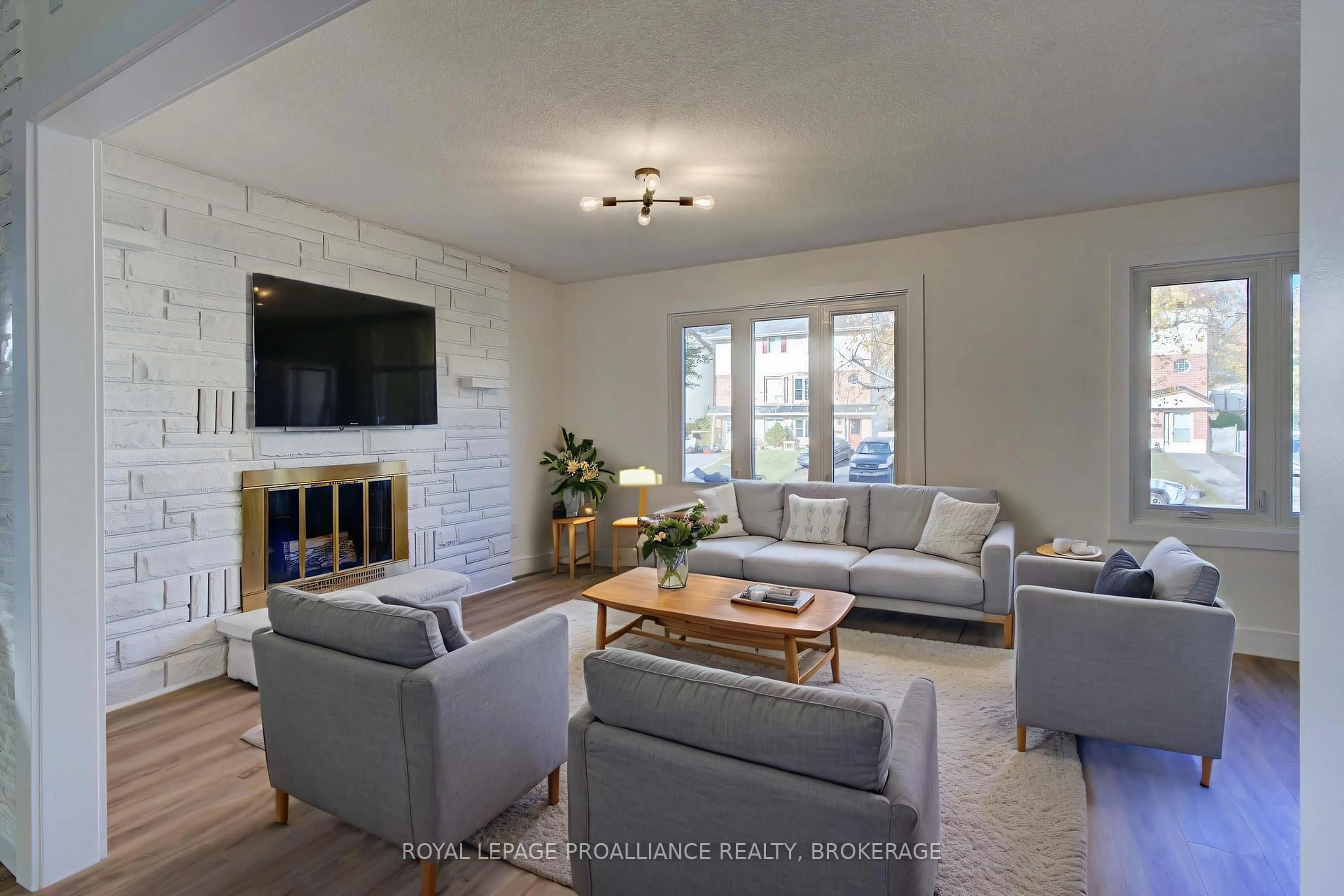 Living room with furniture, unknown for 84 Joyce St, Kingston Ontario K7K 6A7