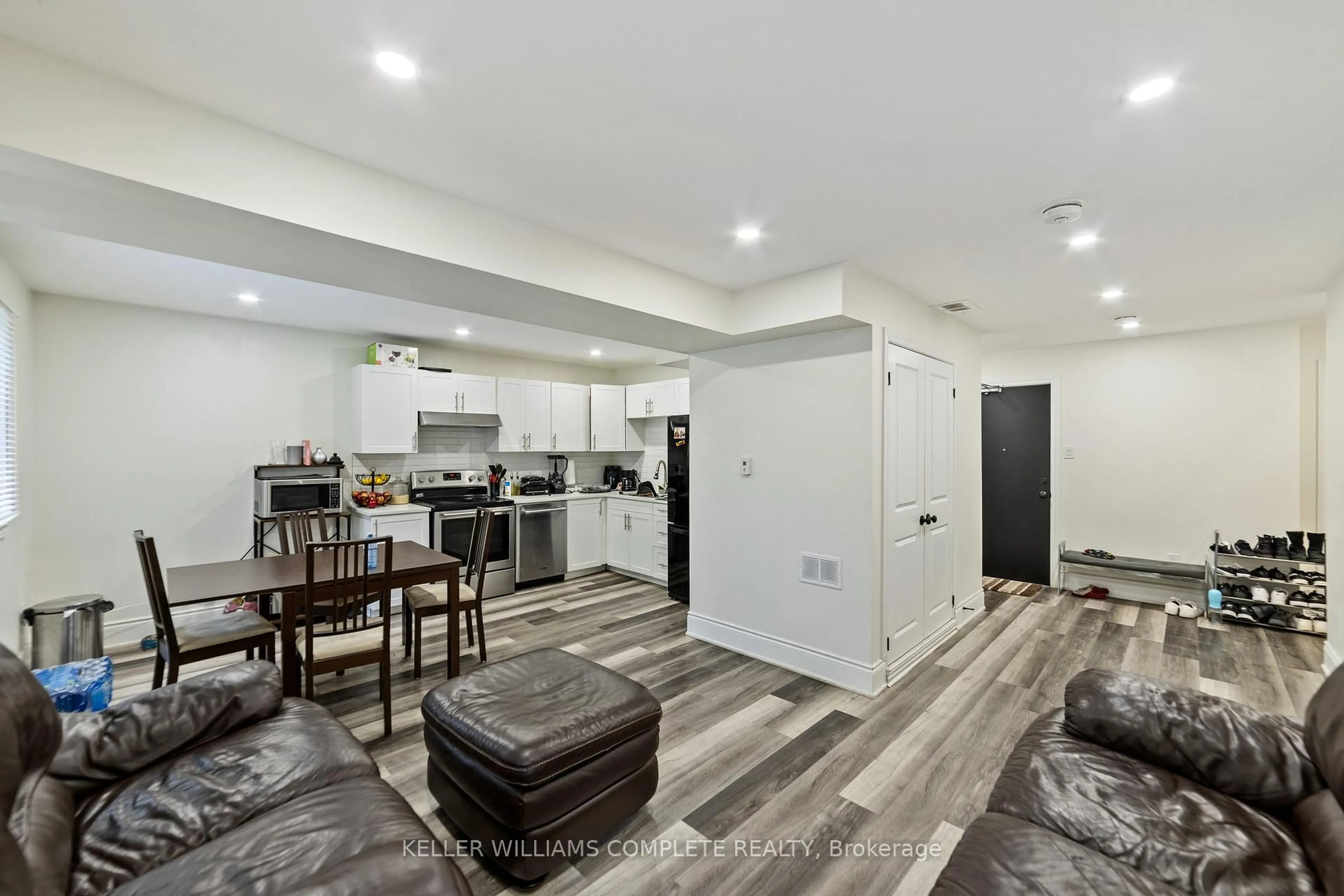 Open concept kitchen, unknown for 220 Caroline St, Hamilton Ontario L8P 3L4